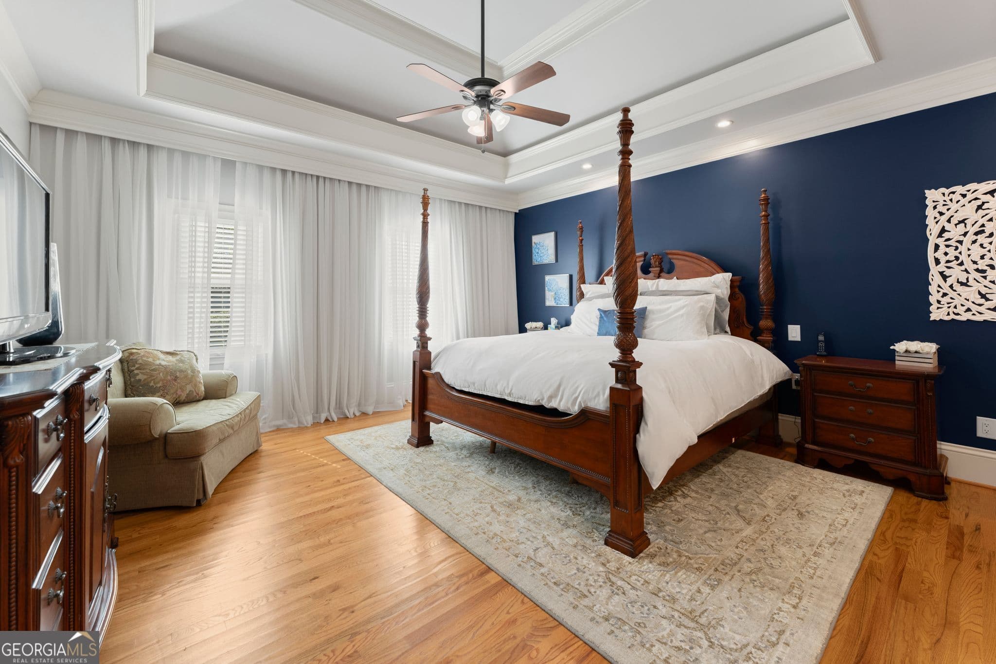 6 bedroom, 4.5 bathroom, 4,622 sq ft single family residence for sale at 5725 Ash Drive, Cumming, GA 30040 — photo 4