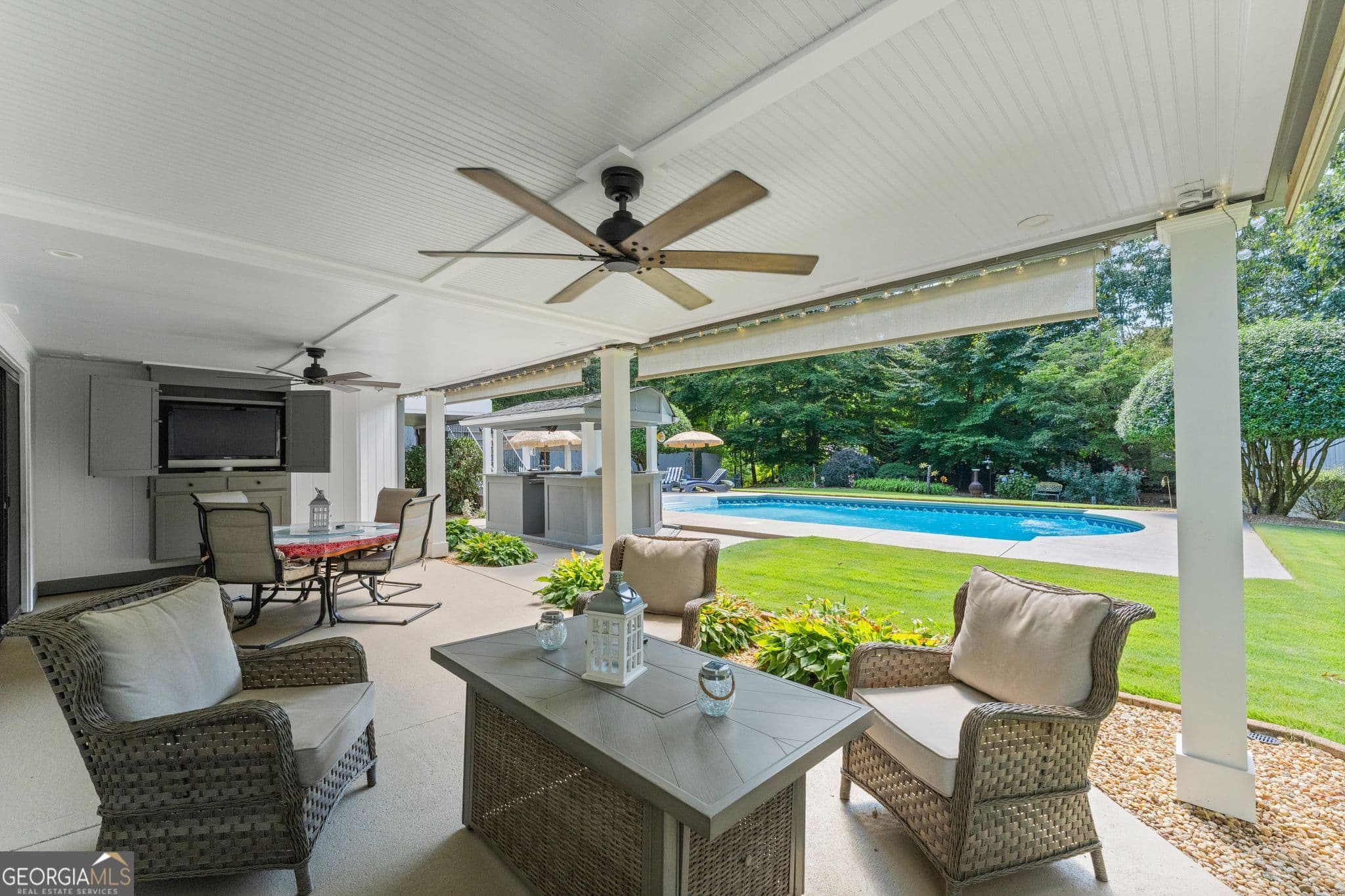 6 bedroom, 4.5 bathroom, 4,622 sq ft single family residence for sale at 5725 Ash Drive, Cumming, GA 30040 — photo 8