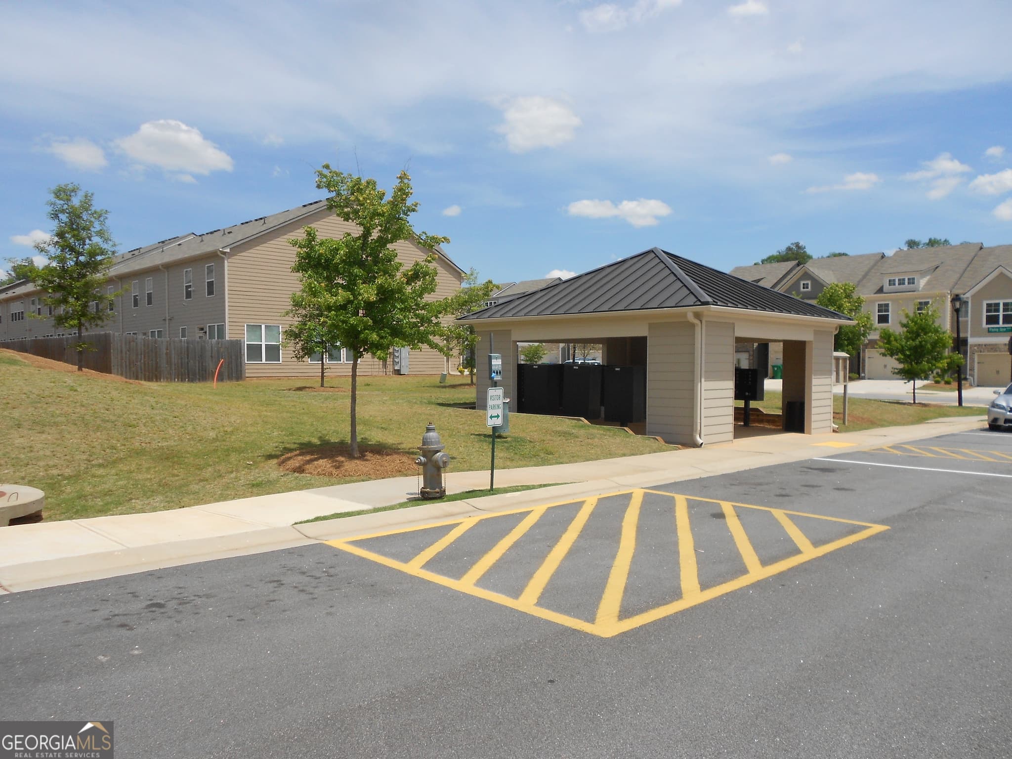 3 bedroom, 2.5 bathroom, 3,584 sq ft townhouse for sale at 2140 ARNAGE Drive, Lithonia, GA 30058 — photo 6