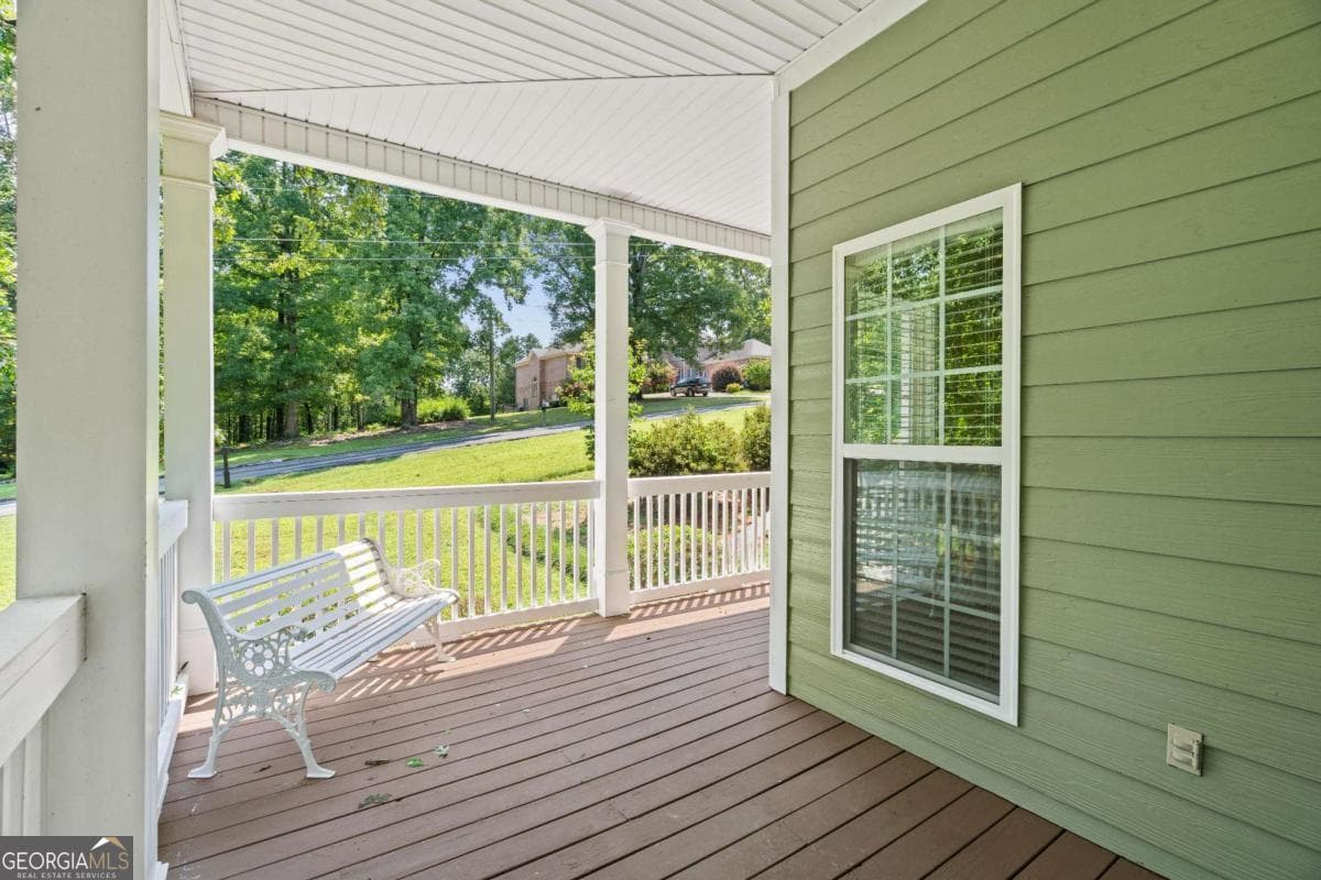 4 bedroom, 2.5 bathroom, 2,436 sq ft single family residence for sale at 185 Thornwood Drive, Calhoun, GA 30701 — photo 6