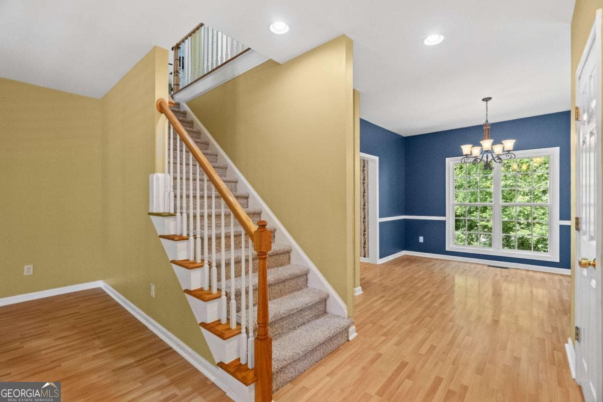 4 bedroom, 2.5 bathroom, 2,436 sq ft single family residence for sale at 185 Thornwood Drive, Calhoun, GA 30701 — photo 9