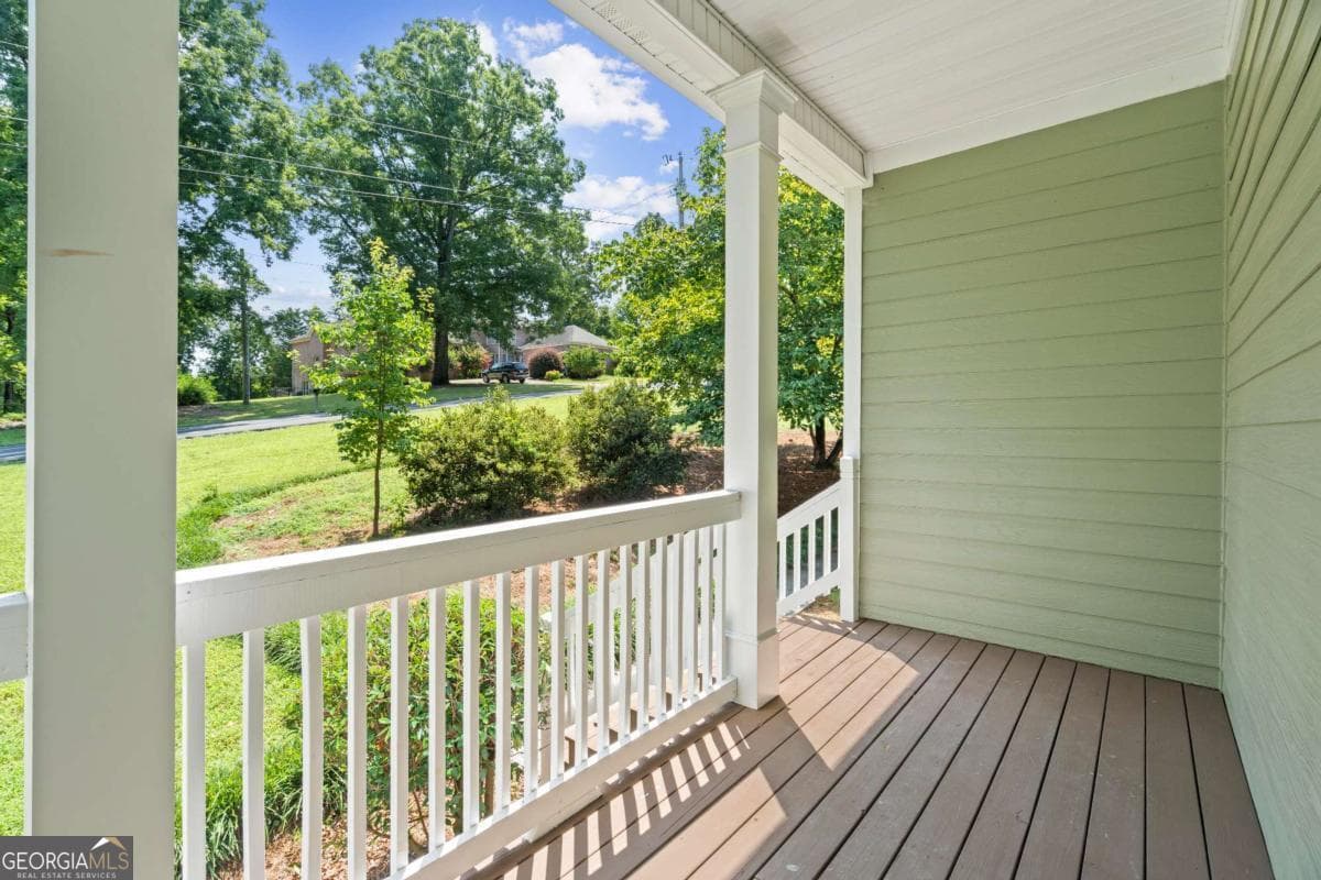 4 bedroom, 2.5 bathroom, 2,436 sq ft single family residence for sale at 185 Thornwood Drive, Calhoun, GA 30701 — photo 4