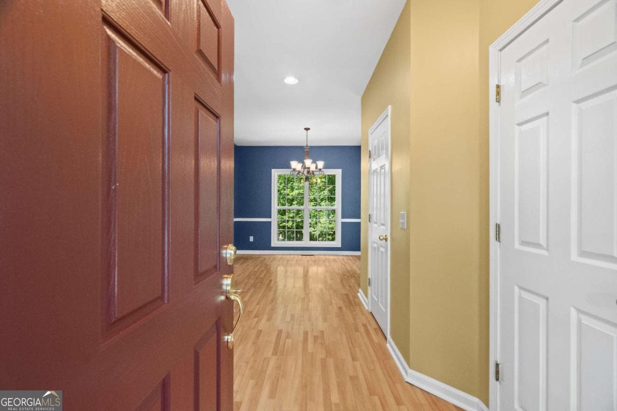 4 bedroom, 2.5 bathroom, 2,436 sq ft single family residence for sale at 185 Thornwood Drive, Calhoun, GA 30701 — photo 8