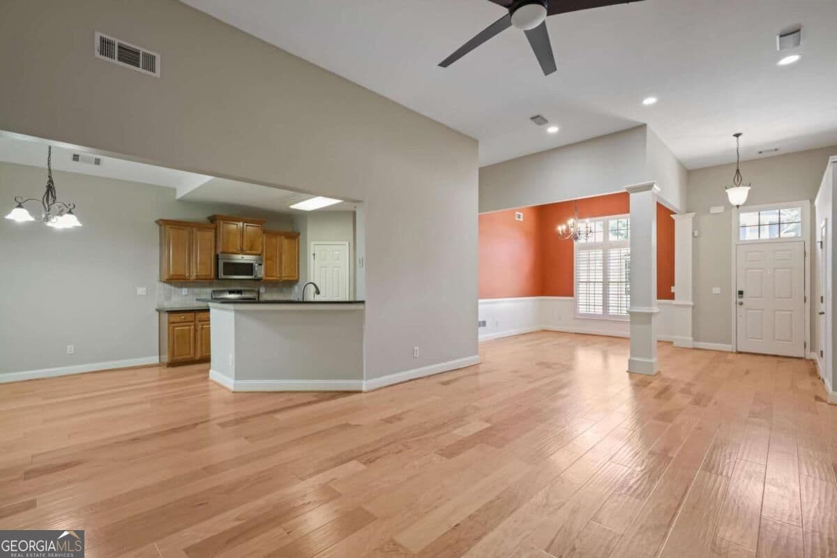 3 bedroom, 2 bathroom, 2,120 sq ft single family residence for sale at 105 Peregrine Way, Kennesaw, GA 30144 — photo 7
