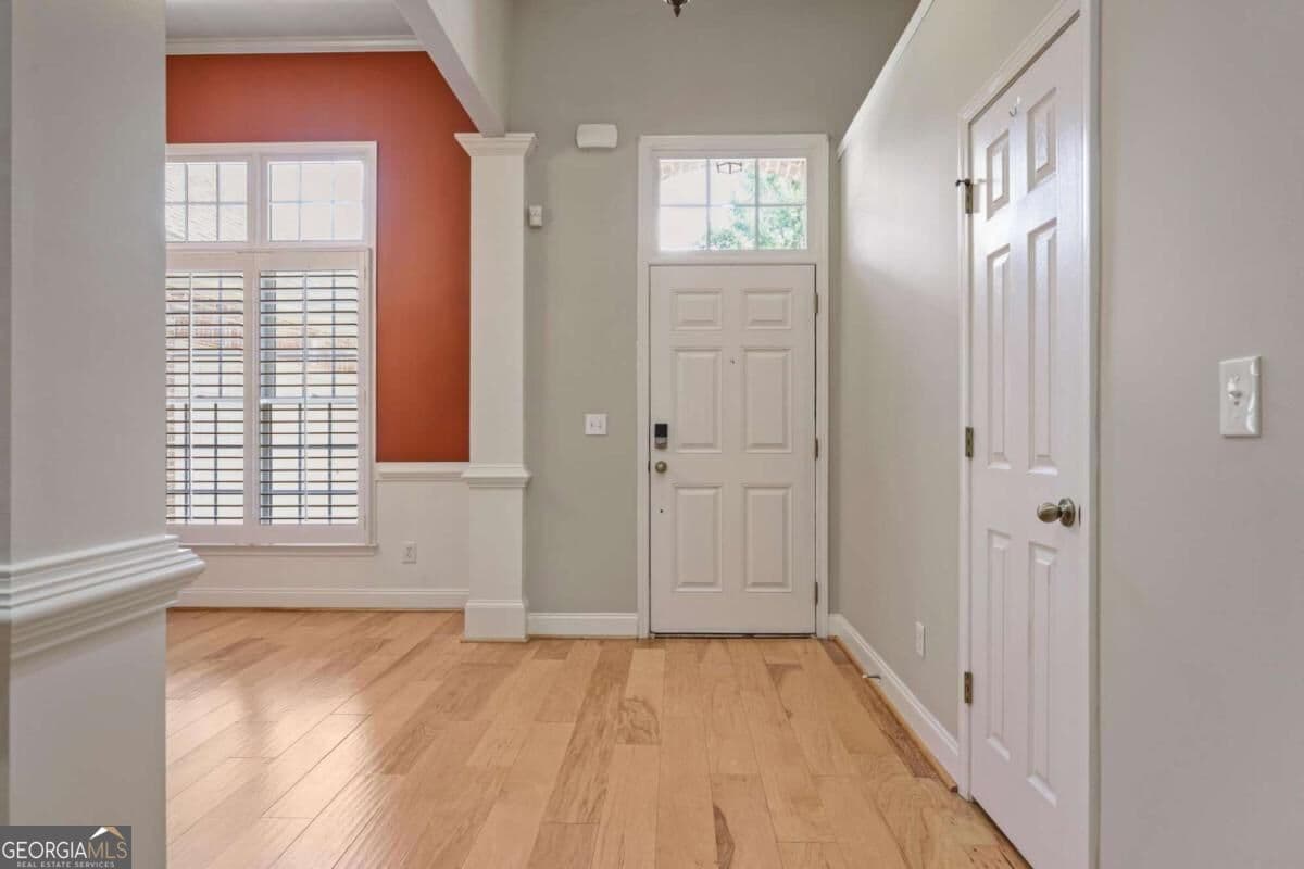 3 bedroom, 2 bathroom, 2,120 sq ft single family residence for sale at 105 Peregrine Way, Kennesaw, GA 30144 — photo 3