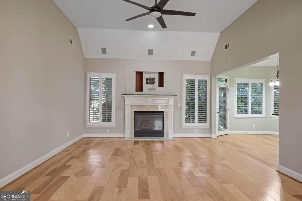 3 bedroom, 2 bathroom, 2,120 sq ft single family residence for sale at 105 Peregrine Way, Kennesaw, GA 30144 — photo 5