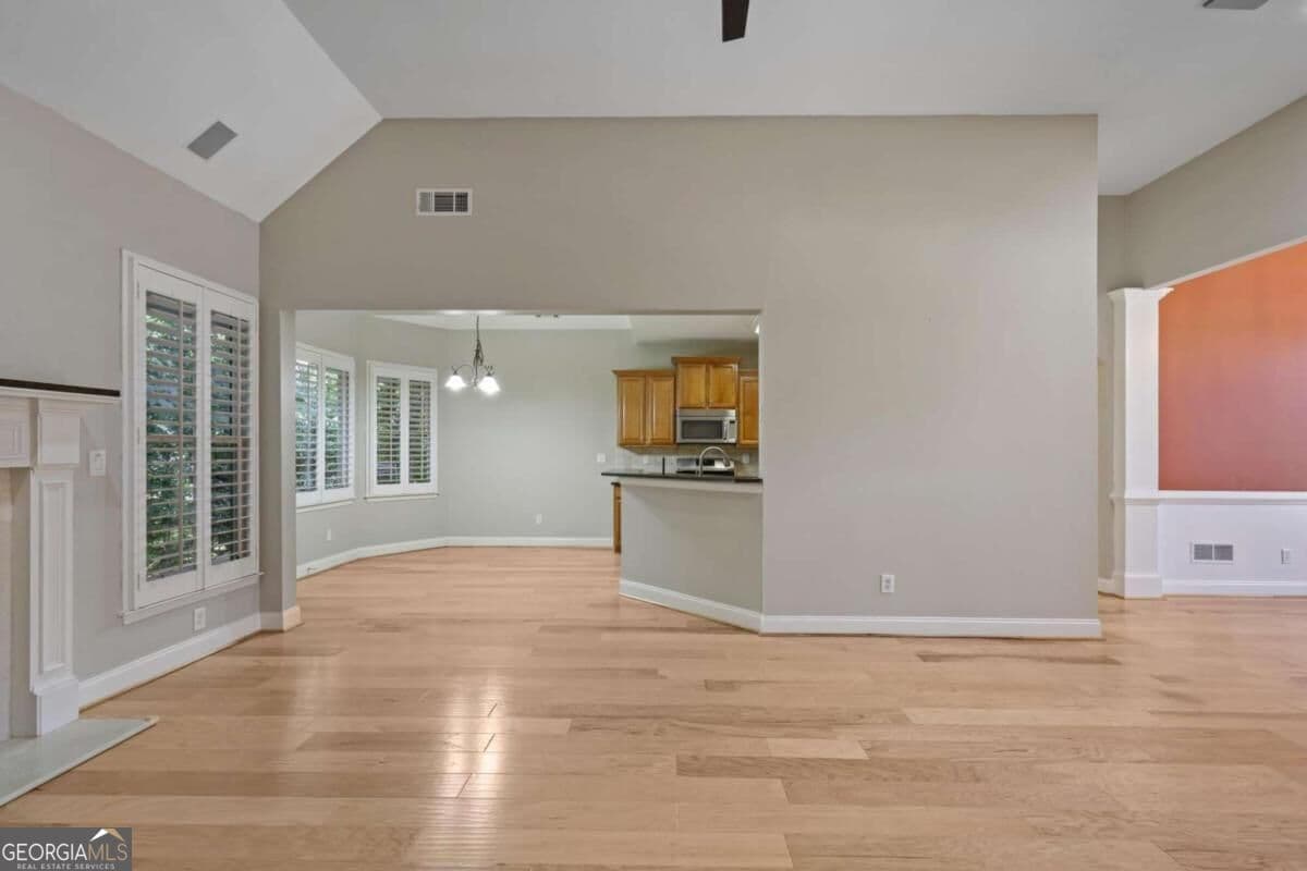3 bedroom, 2 bathroom, 2,120 sq ft single family residence for sale at 105 Peregrine Way, Kennesaw, GA 30144 — photo 8