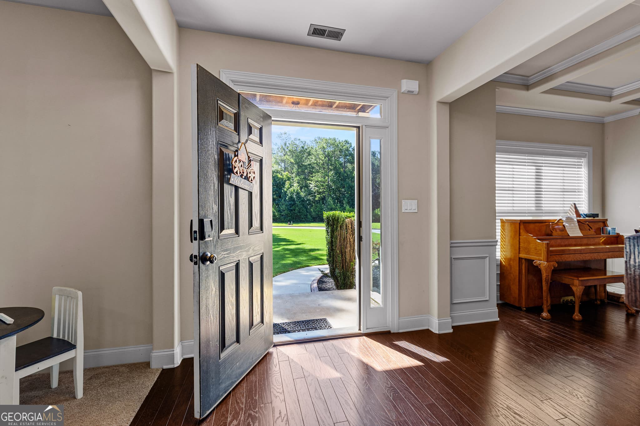 5 bedroom, 5 bathroom, 5,348 sq ft single family residence for sale at 211 Fox Hall Crossing, Senoia, GA 30276 — photo 3