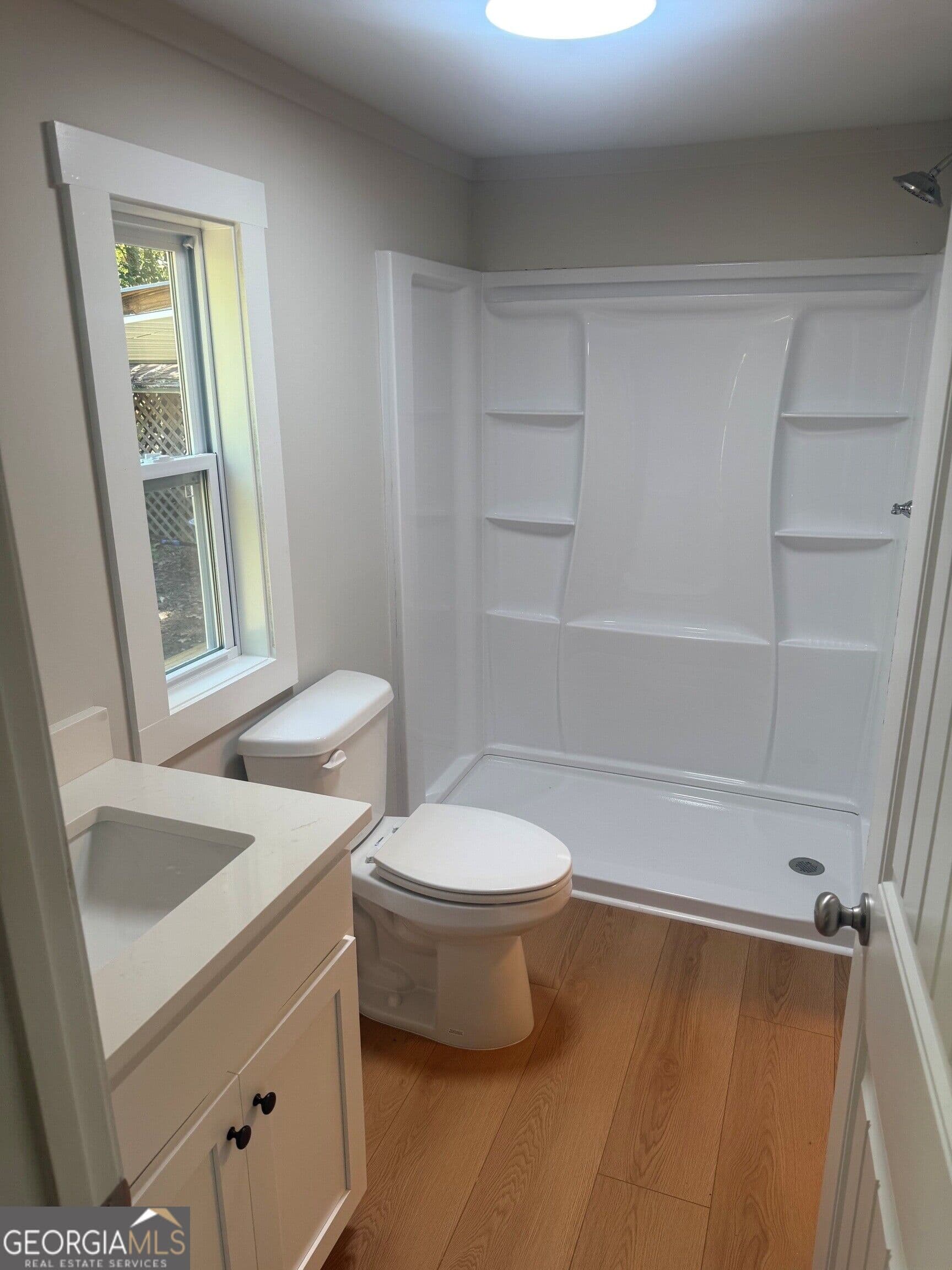 3 bedroom, 2 bathroom, 1,250 sq ft manufactured home,single family residence for sale at 1340 Lake Sinclair Drive, Sparta, GA 31087 — photo 6