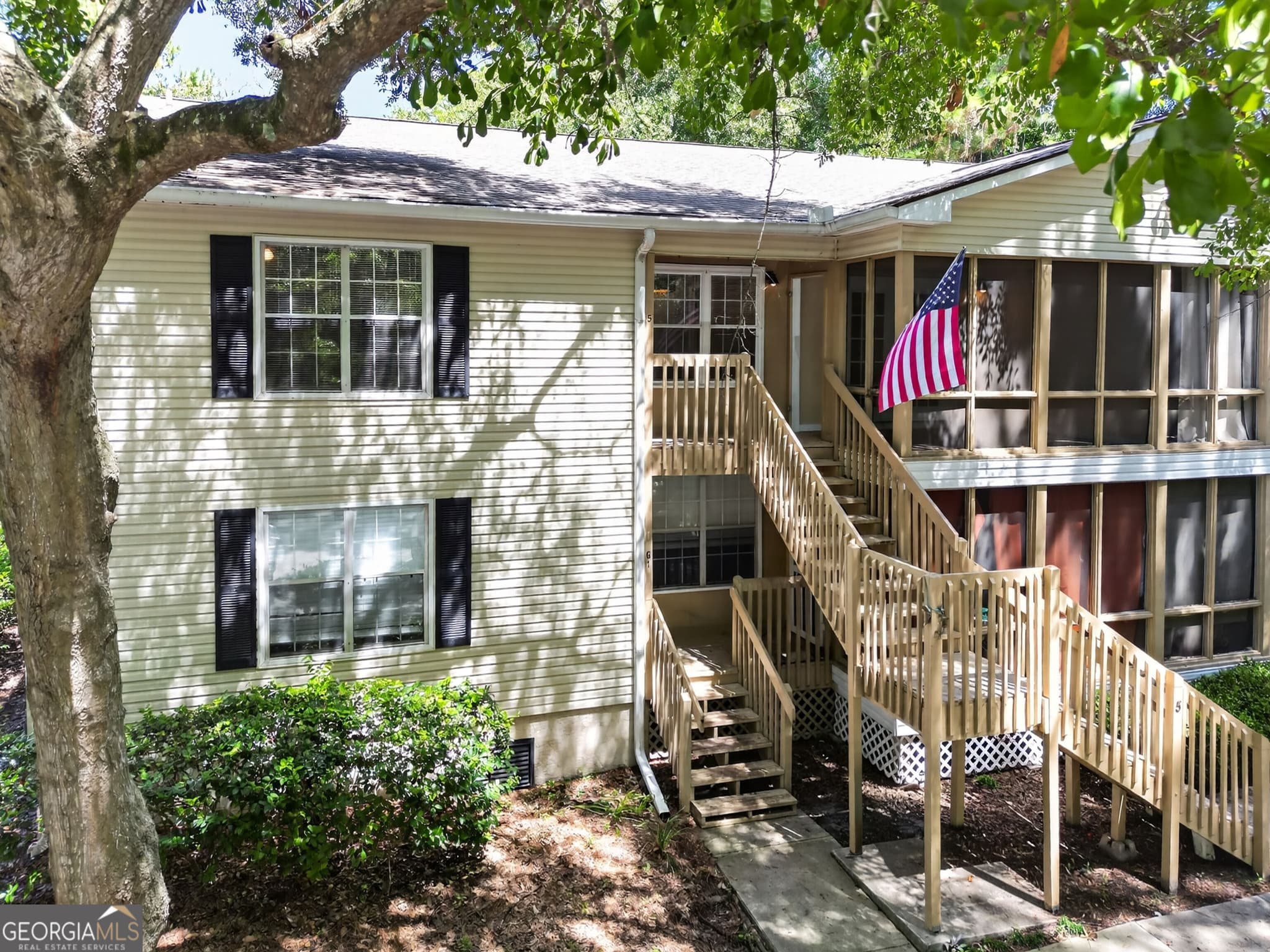 2 bedroom, 2 bathroom, 900 sq ft condominium for sale at 401 N CROMWELL Road 5G, Savannah, GA 31410 — photo 6