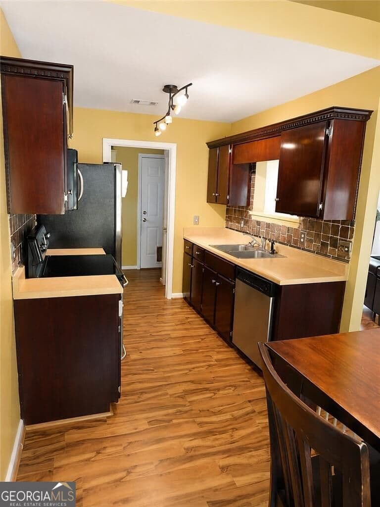 3 bedroom, 2 bathroom, 1,727 sq ft single family residence for sale at 55 Alex Drive, Ellabell, GA 31308 — photo 5