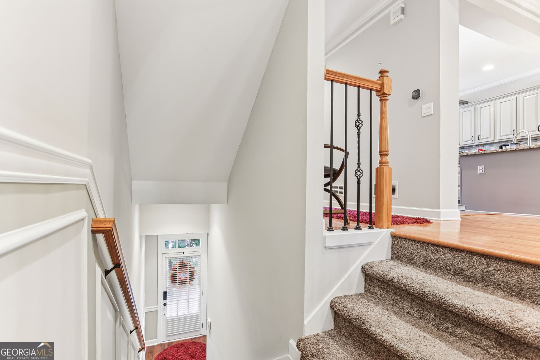 4 bedroom, 3.5 bathroom, 3,245 sq ft townhouse for sale at 520 Vinings Estates Drive BLDG B04, Mableton, GA 30126 — photo 3