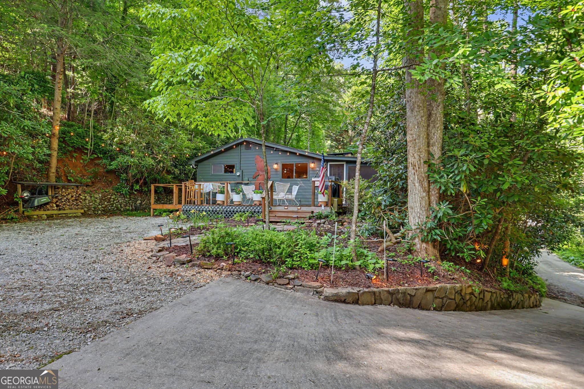 3 bedroom, 2 bathroom, 1,152 sq ft cabin,single family residence for sale at 276 Fulton Road, Tiger, GA 30576 — photo 7
