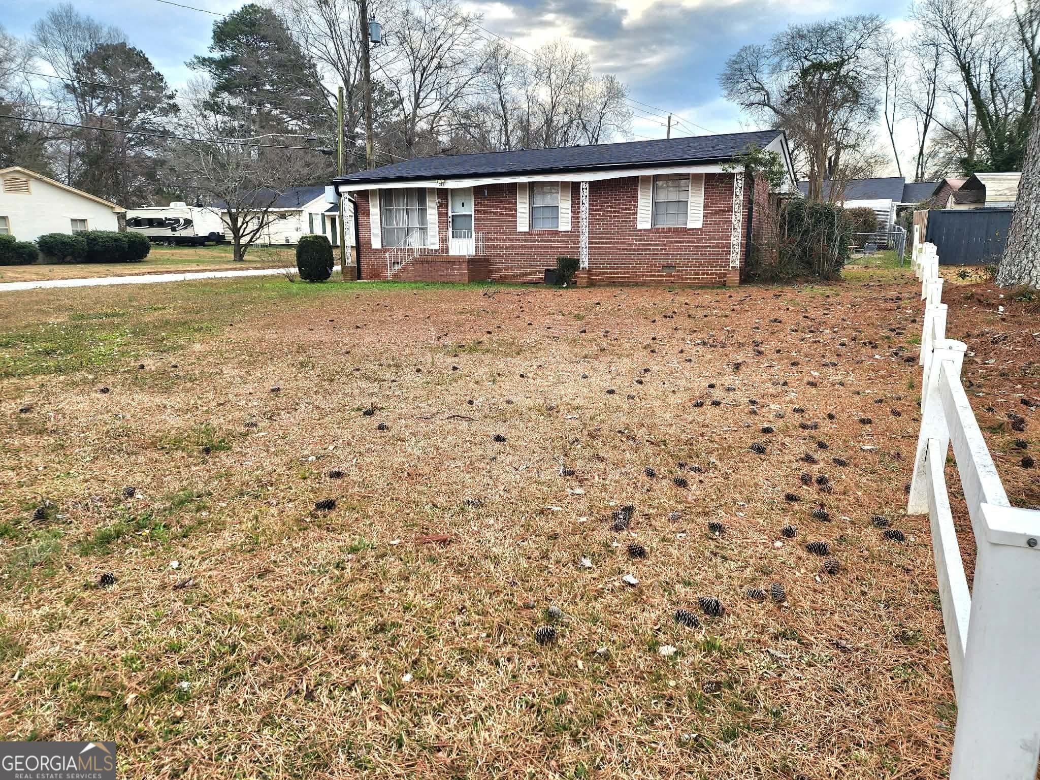 3 bedroom, 1 bathroom, 1,025 sq ft single family residence for sale at 1026 Jackson Road, Griffin, GA 30223 — photo 2