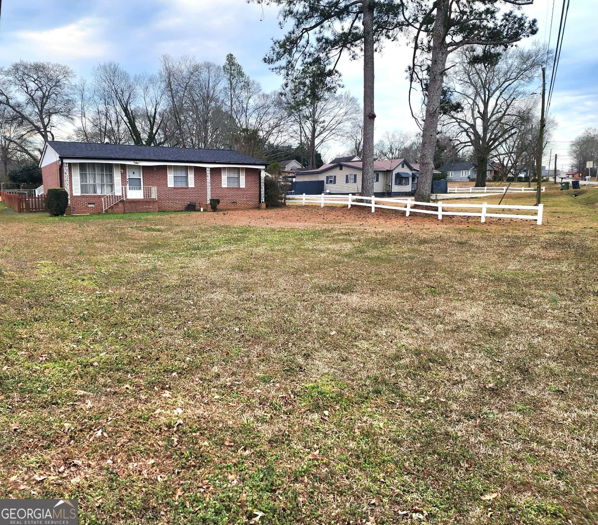 3 bedroom, 1 bathroom, 1,025 sq ft single family residence for sale at 1026 Jackson Road, Griffin, GA 30223 — photo 3