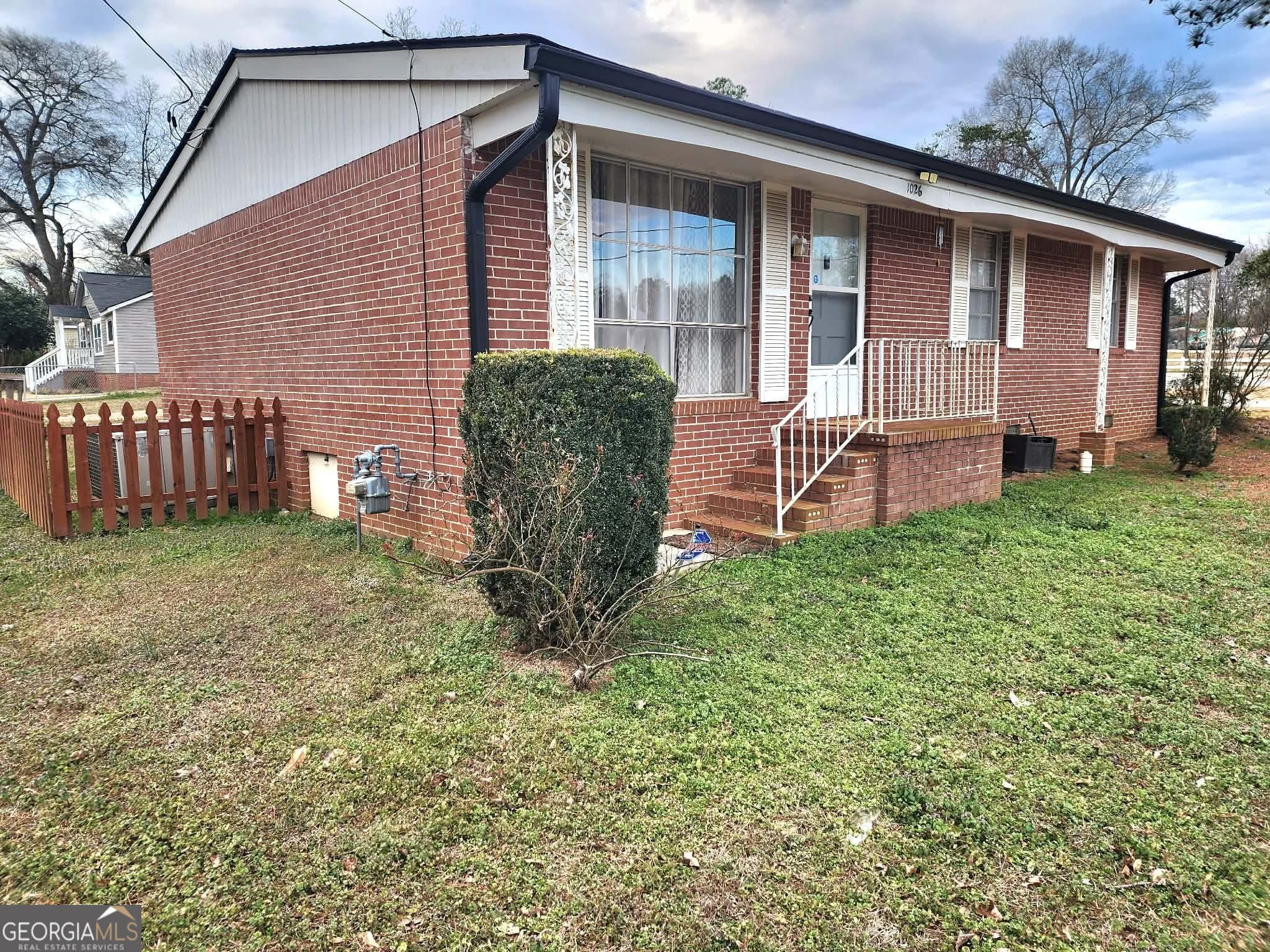 3 bedroom, 1 bathroom, 1,025 sq ft single family residence for sale at 1026 Jackson Road, Griffin, GA 30223 — photo 4