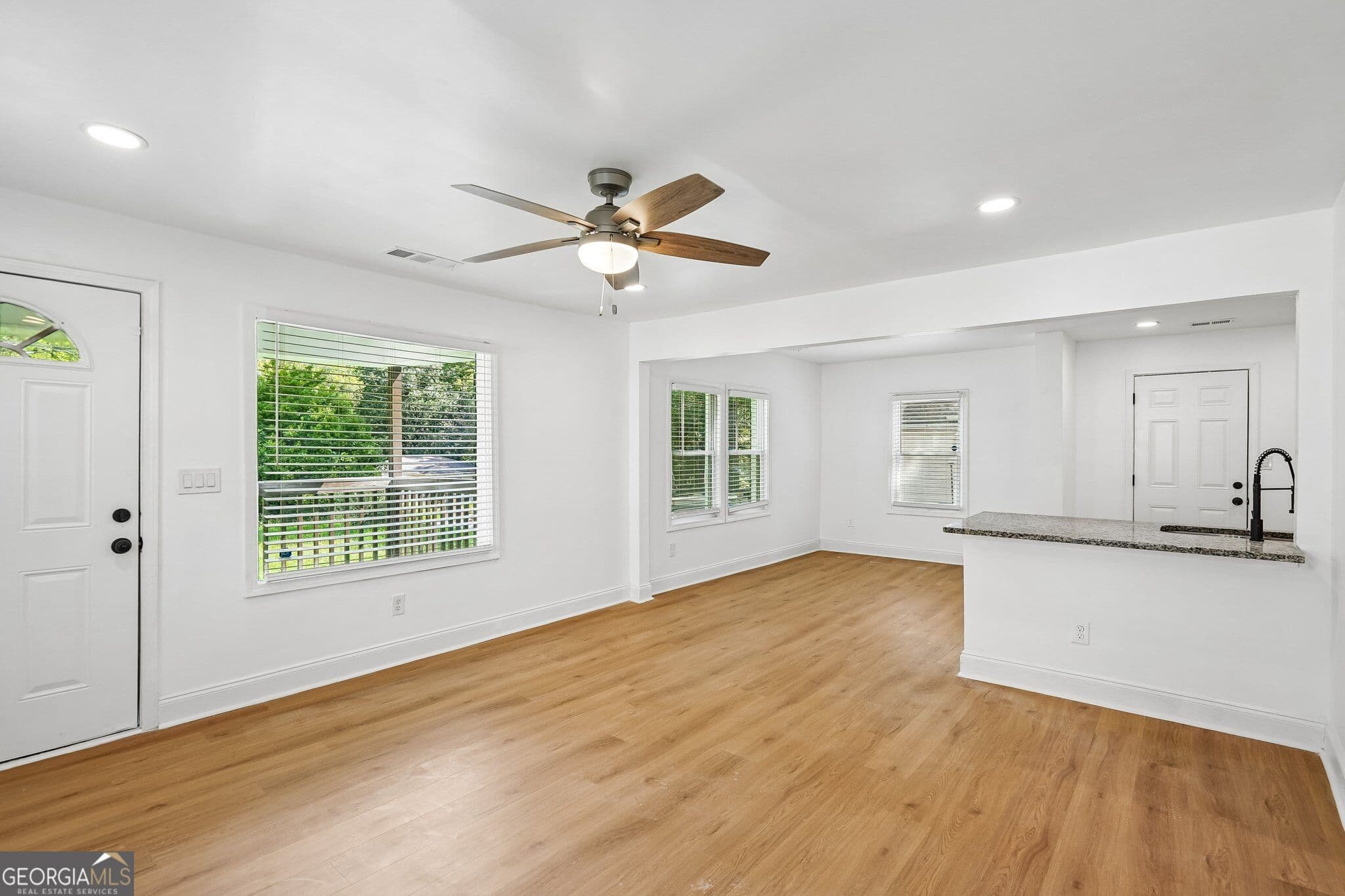 3 bedroom, 2 bathroom, 1,064 sq ft single family residence for sale at 130 Stratford Drive, Atlanta, GA 30311 — photo 2