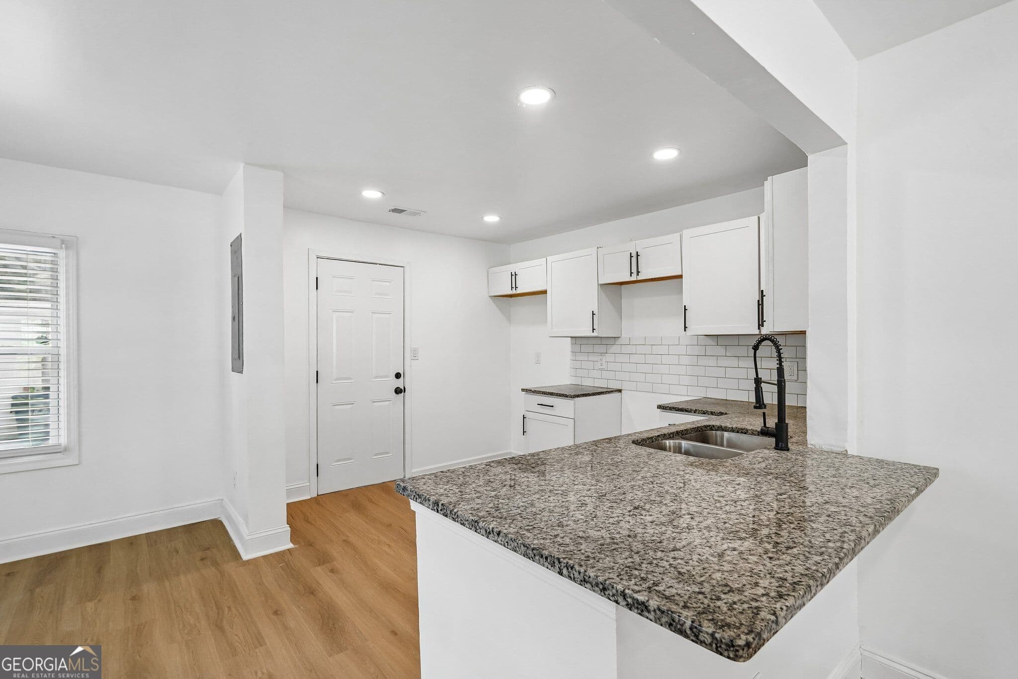 3 bedroom, 2 bathroom, 1,064 sq ft single family residence for sale at 130 Stratford Drive, Atlanta, GA 30311 — photo 6