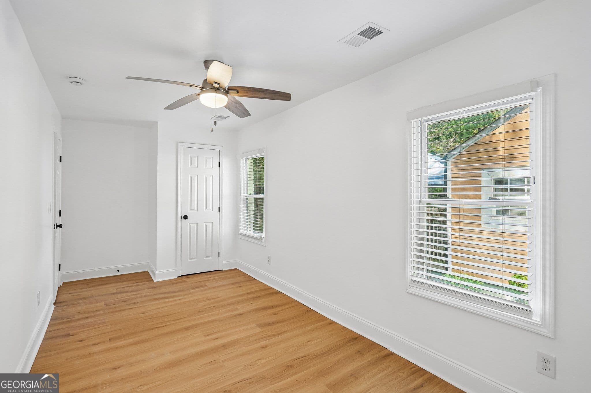 3 bedroom, 2 bathroom, 1,064 sq ft single family residence for sale at 130 Stratford Drive, Atlanta, GA 30311 — photo 9