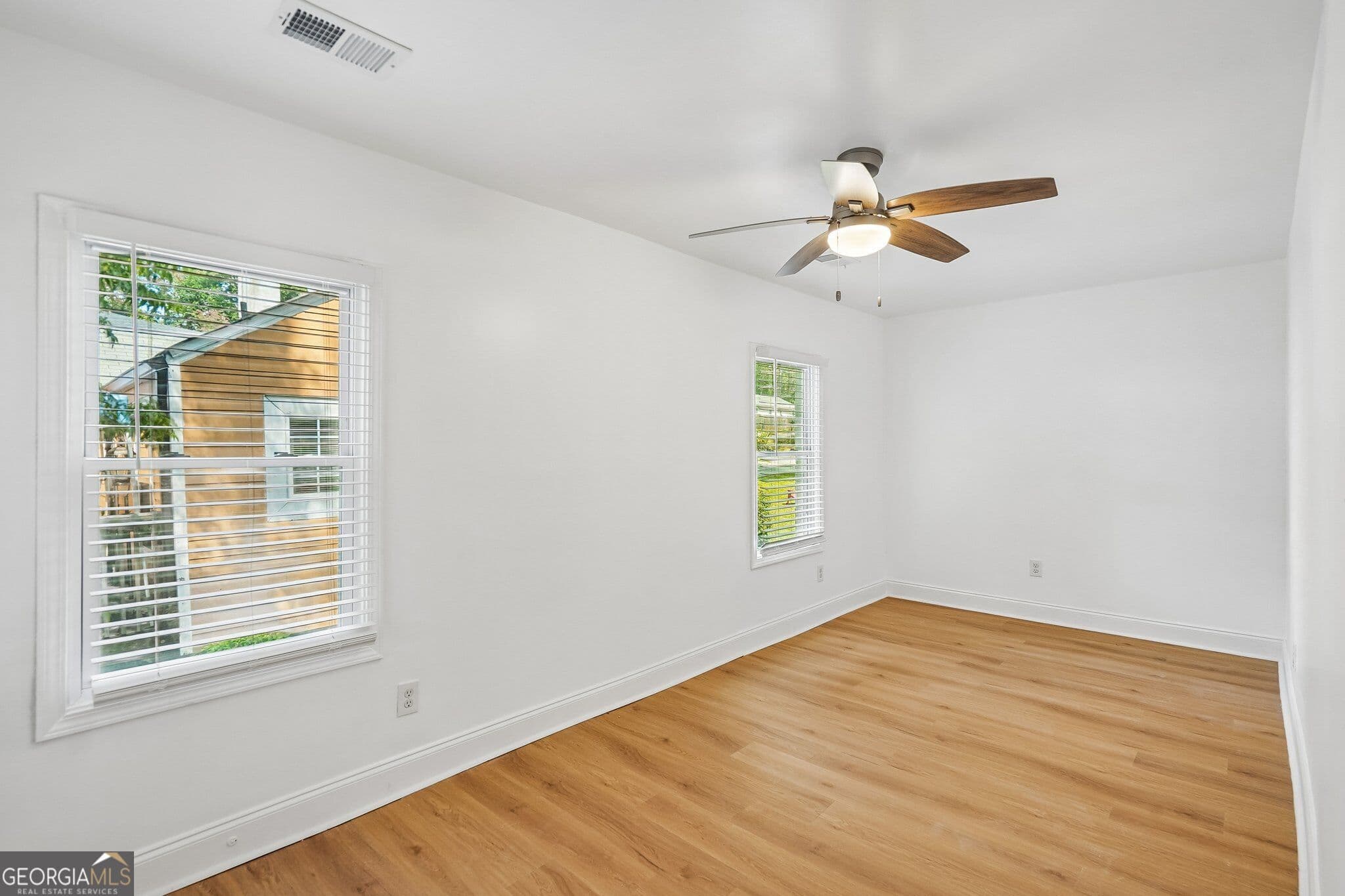3 bedroom, 2 bathroom, 1,064 sq ft single family residence for sale at 130 Stratford Drive, Atlanta, GA 30311 — photo 8