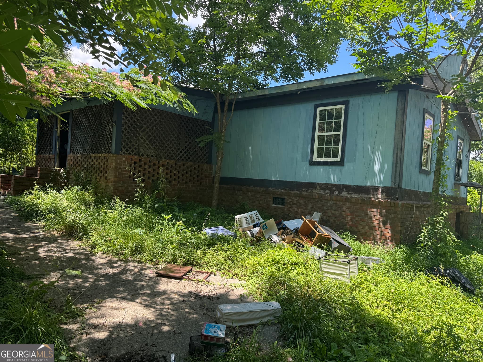 3 bedroom, 2 bathroom, 1,200 sq ft single family residence sold at 706 Pineview Road, Toccoa, GA 30577
