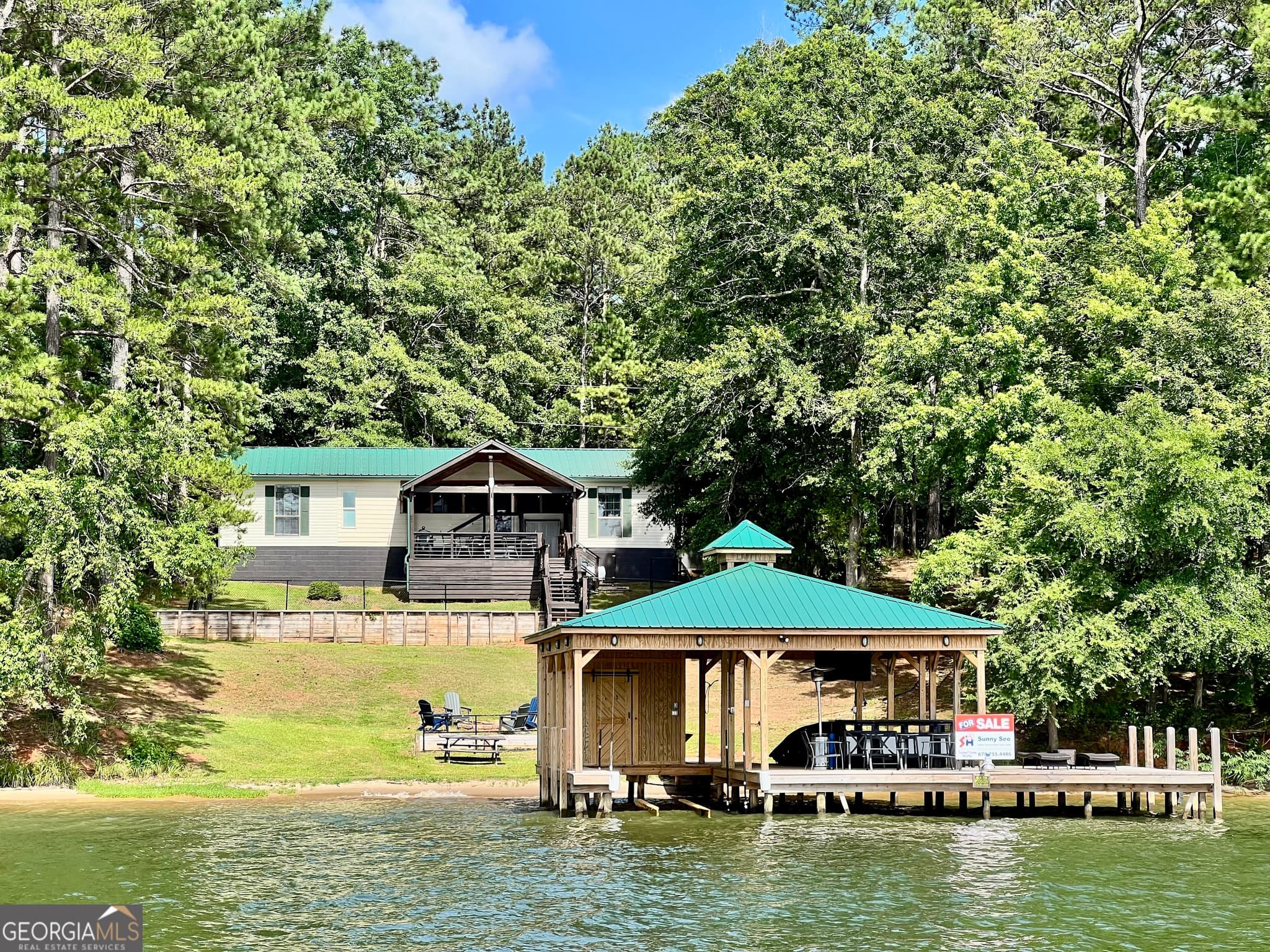 4 bedroom, 2 bathroom, 1,008 sq ft single family residence sold at 321 Barbara Point Road, Sparta, GA 31087