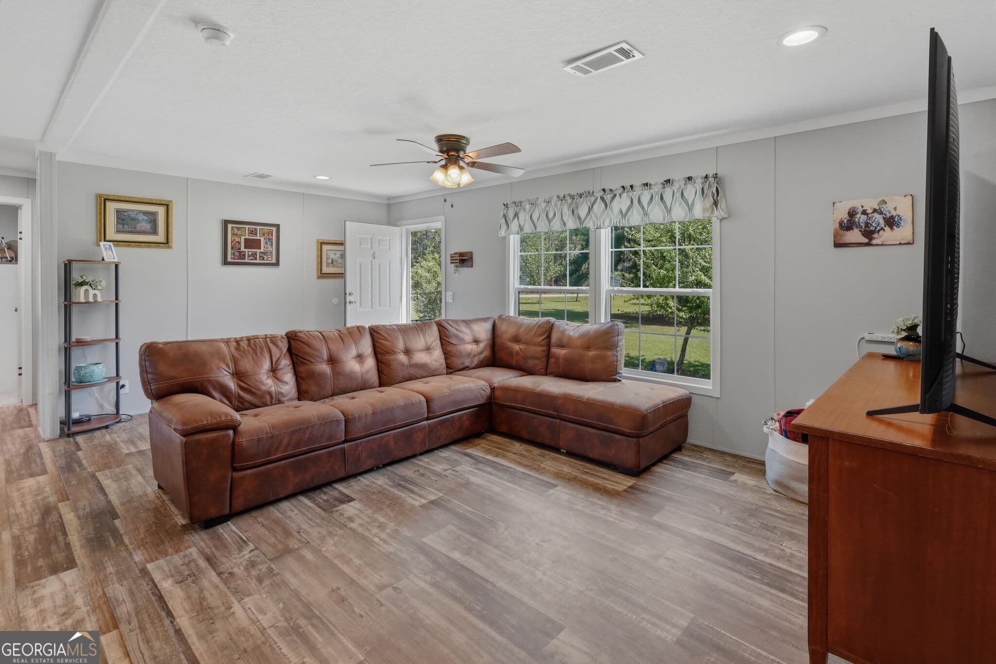 3 bedroom, 2 bathroom, 1,344 sq ft manufactured home,single family residence for sale at 4100 Jeb Court, Collins, GA 30421 — photo 8