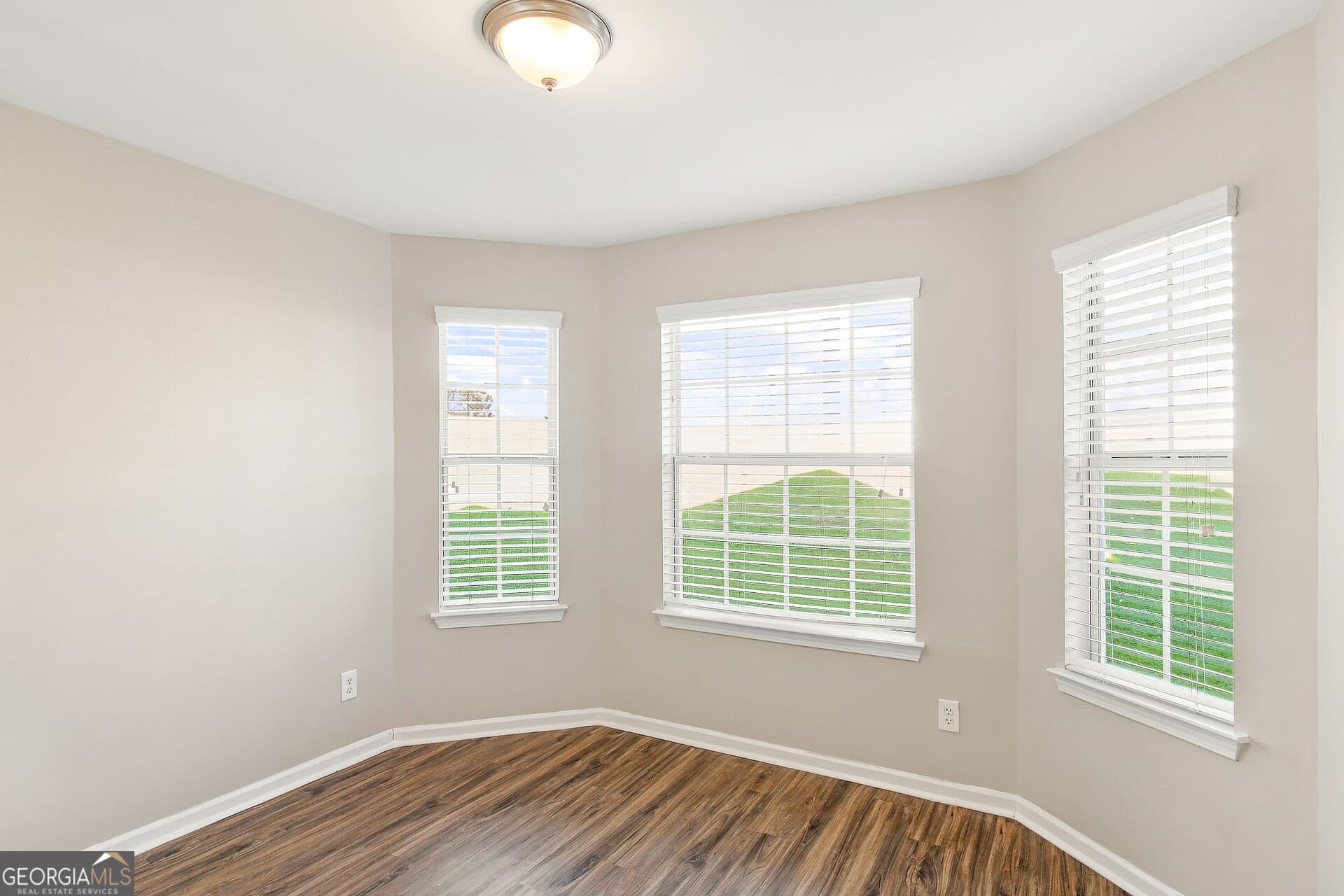4 bedroom, 2.5 bathroom, 3,190 sq ft single family residence for sale at 7650 Bowhead Court, Fairburn, GA 30213 — photo 6