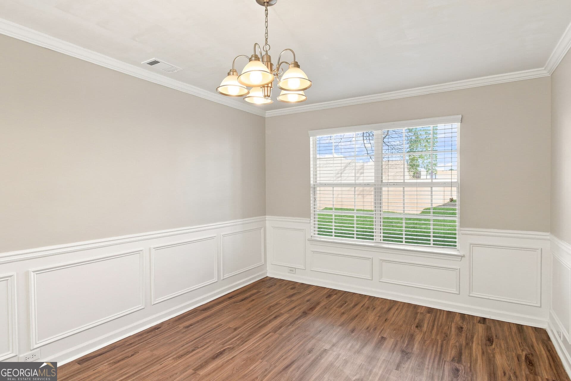 4 bedroom, 2.5 bathroom, 3,190 sq ft single family residence for sale at 7650 Bowhead Court, Fairburn, GA 30213 — photo 7