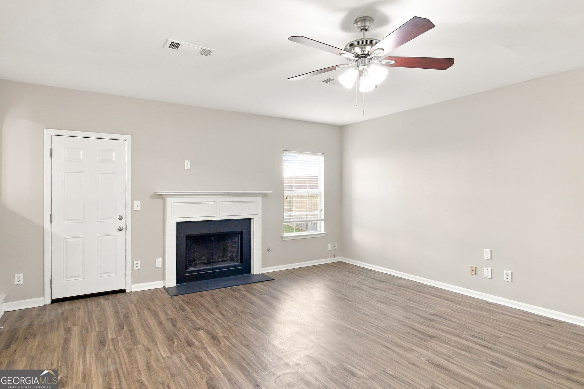4 bedroom, 2.5 bathroom, 3,190 sq ft single family residence for sale at 7650 Bowhead Court, Fairburn, GA 30213 — photo 3