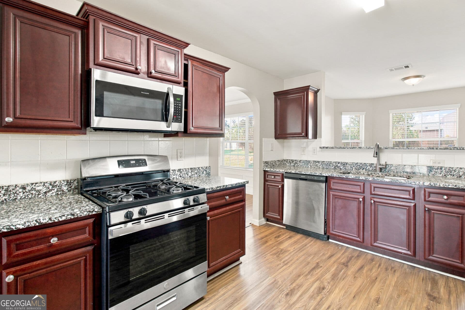 4 bedroom, 2.5 bathroom, 3,190 sq ft single family residence for sale at 7650 Bowhead Court, Fairburn, GA 30213 — photo 4