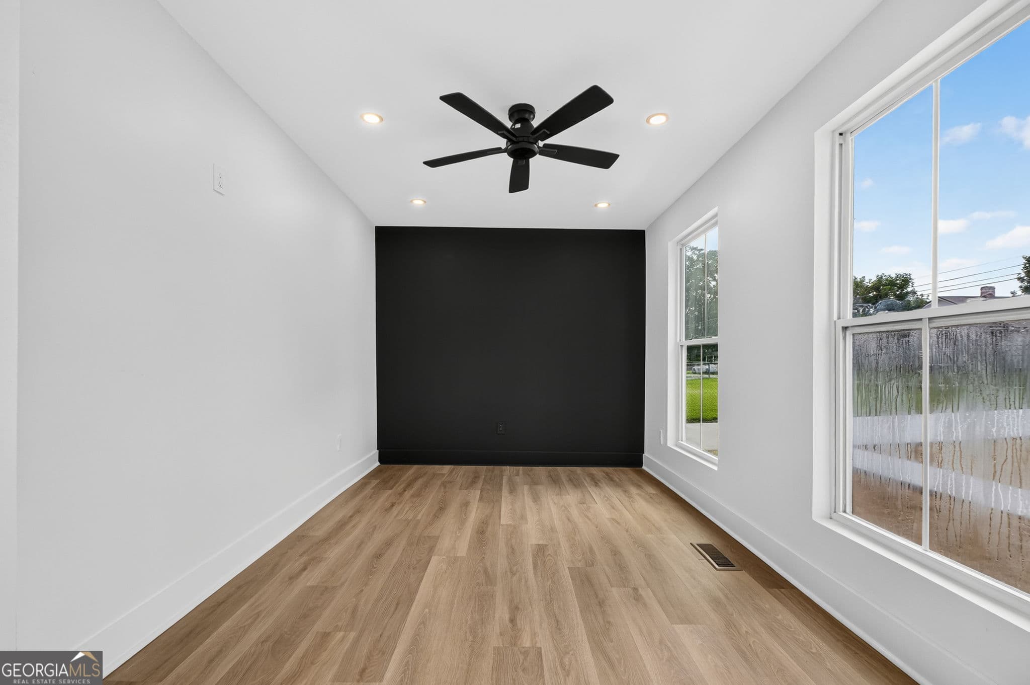 3 bedroom, 2 bathroom, 1,488 sq ft single family residence for sale at 515 E Lee Street, Thomaston, GA 30286 — photo 8