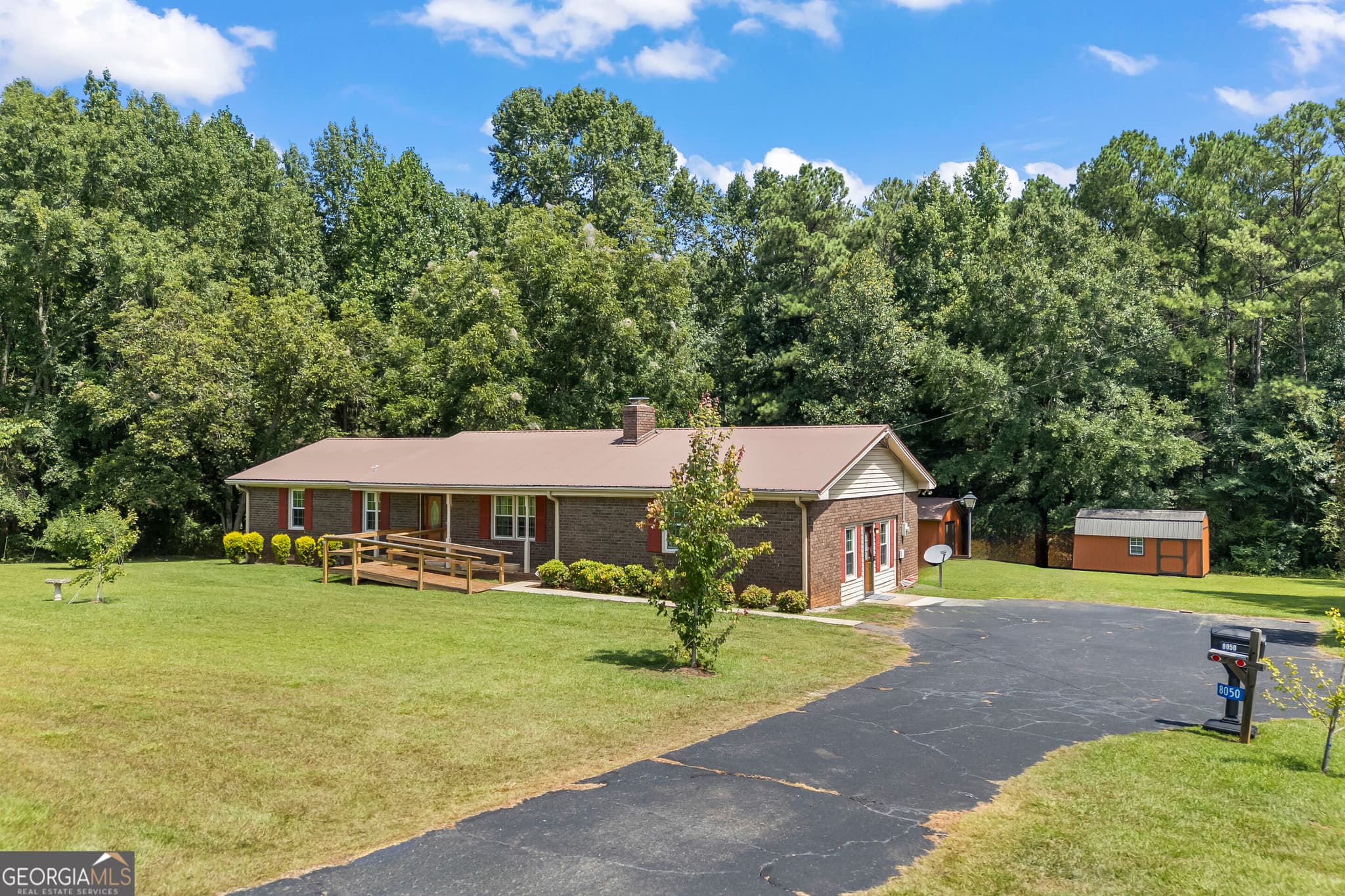 3 bedroom, 2 bathroom, 2,023 sq ft single family residence for sale at 8050 Hog Mountain Road, Statham, GA 30666 — photo 4