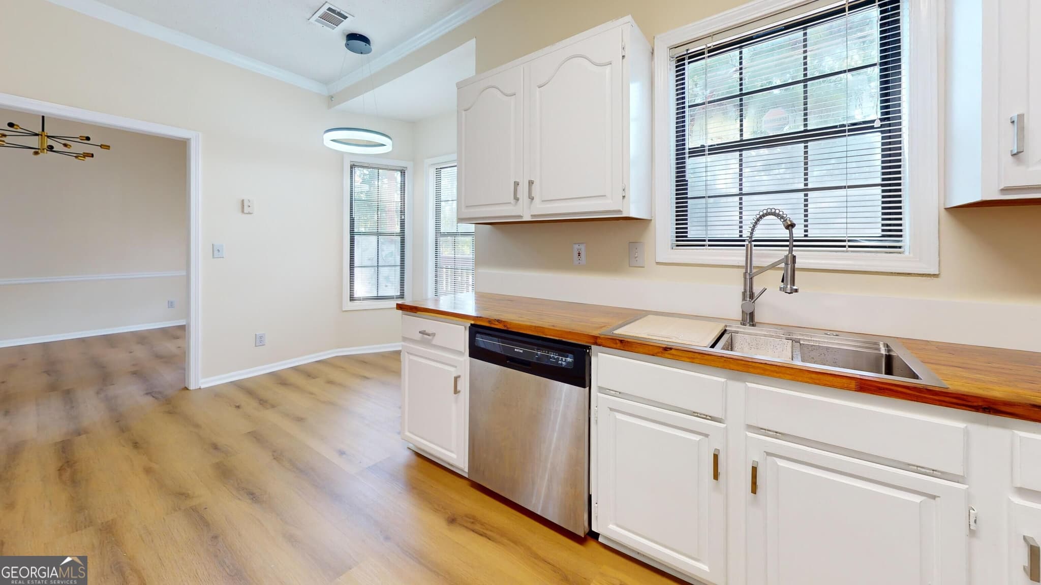 3 bedroom, 3.5 bathroom, 2,076 sq ft townhouse for sale at 621 Granby Hill Place, Alpharetta, GA 30022 — photo 5