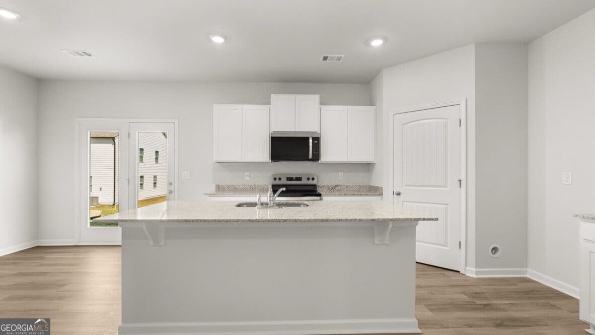 4 bedroom, 2.5 bathroom townhouse for sale at 69 Pepperbush Way, Jasper, GA 30143 — photo 6