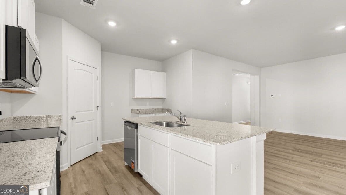 4 bedroom, 2.5 bathroom townhouse for sale at 69 Pepperbush Way, Jasper, GA 30143 — photo 9