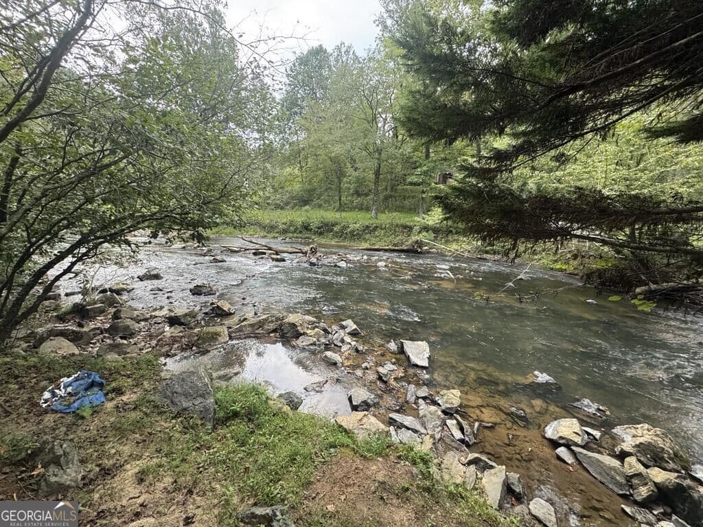 1 bedroom, 1 bathroom, 400 sq ft cabin,single family residence for sale at 3744 Tails Creek Road, Ellijay, GA 30540 — photo 7
