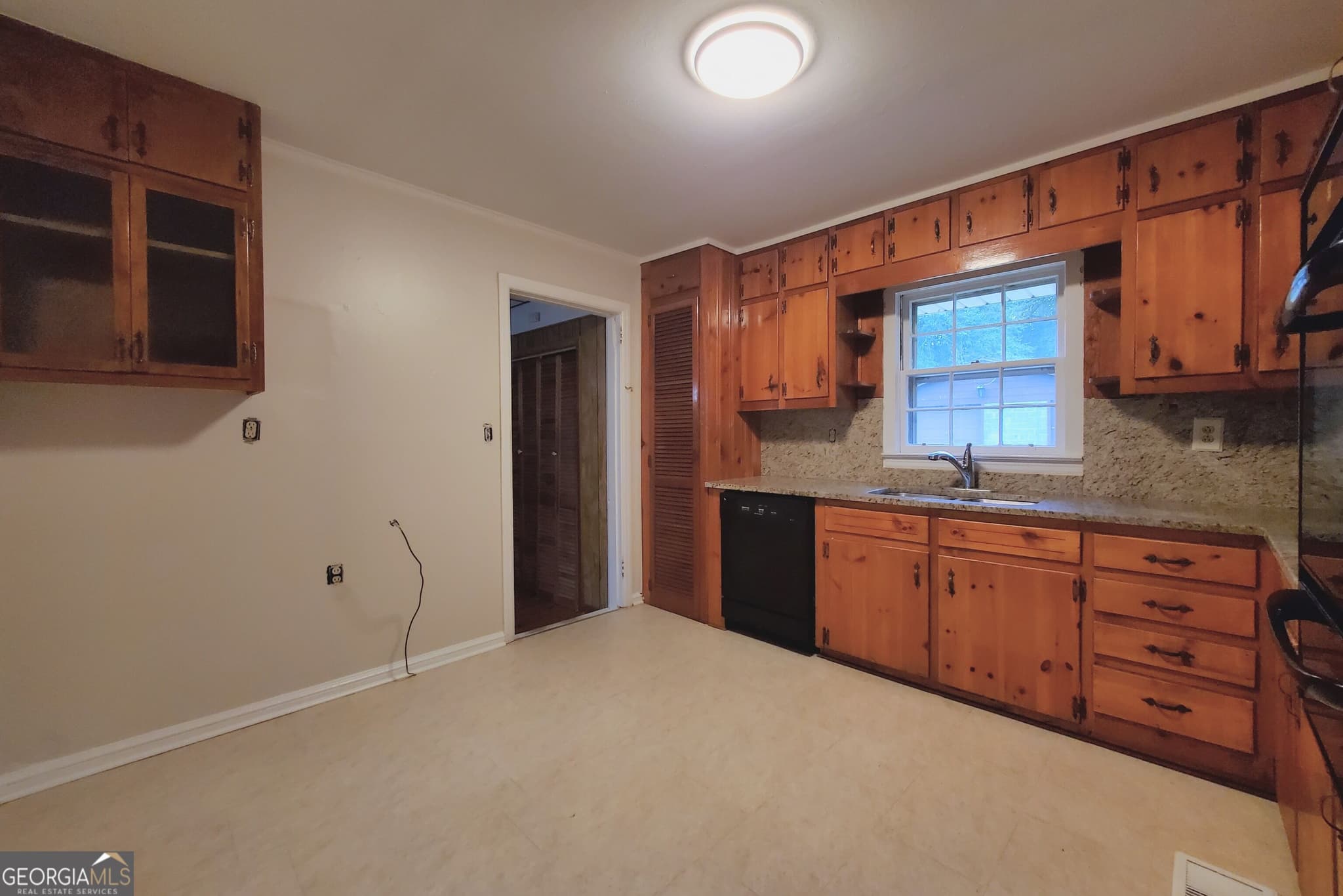 2 bedroom, 1 bathroom, 1,095 sq ft single family residence for sale at 1330 Belmont Avenue, Smyrna, GA 30080 — photo 7