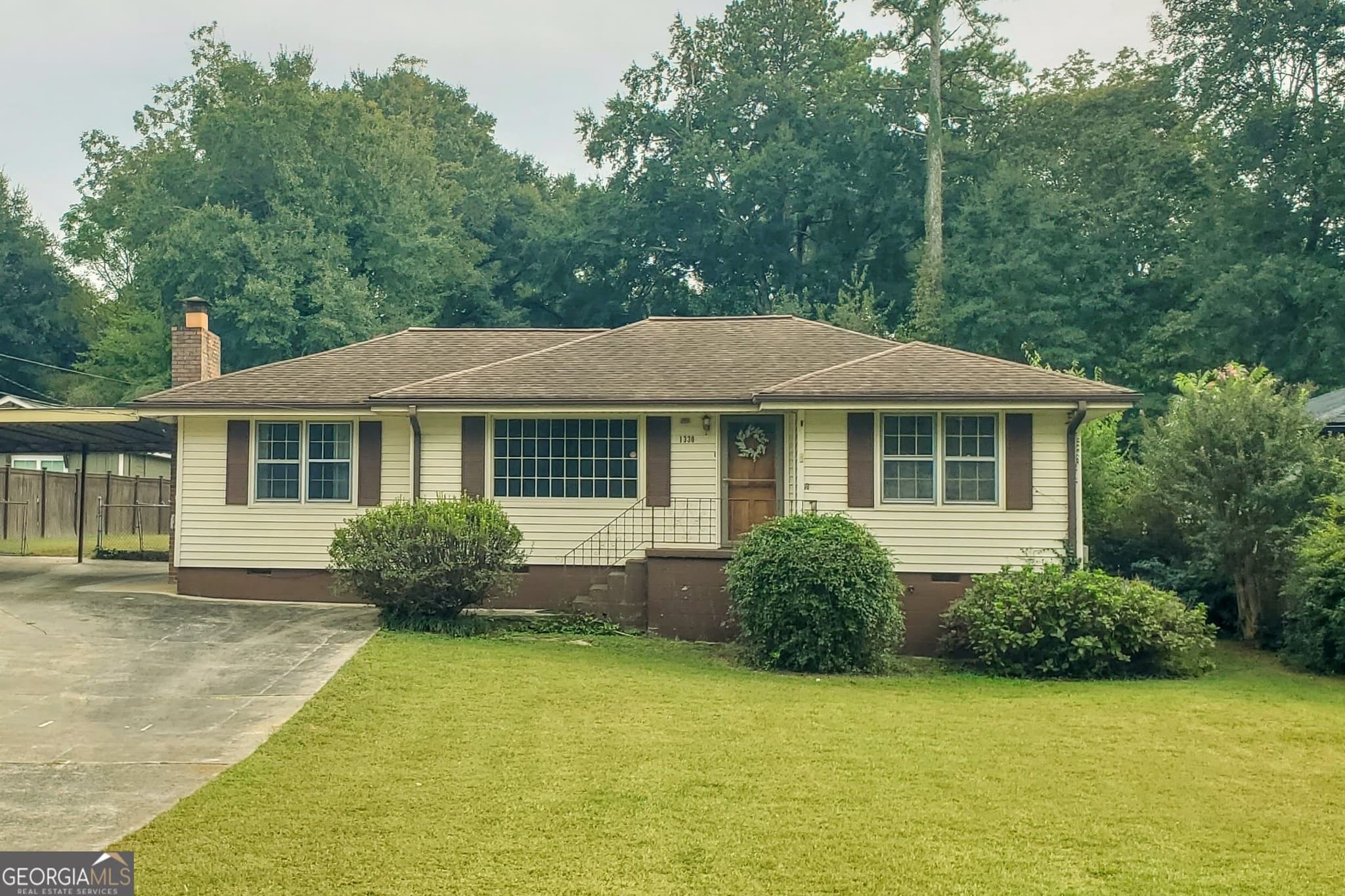 2 bedroom, 1 bathroom, 1,095 sq ft single family residence for sale at 1330 Belmont Avenue, Smyrna, GA 30080 — photo 1 of 21