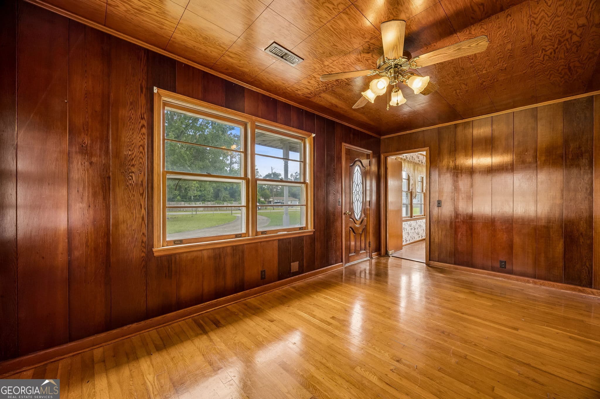 3 bedroom, 1 bathroom, 1,064 sq ft single family residence for sale at 879 Charlie Smith Sr Highway, St. Marys, GA 31558 — photo 9