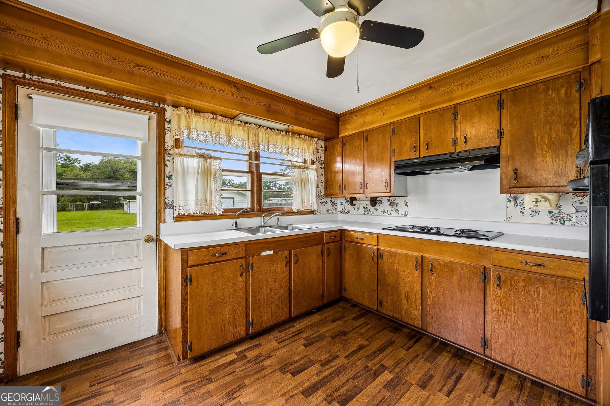 3 bedroom, 1 bathroom, 1,064 sq ft single family residence for sale at 879 Charlie Smith Sr Highway, St. Marys, GA 31558 — photo 10