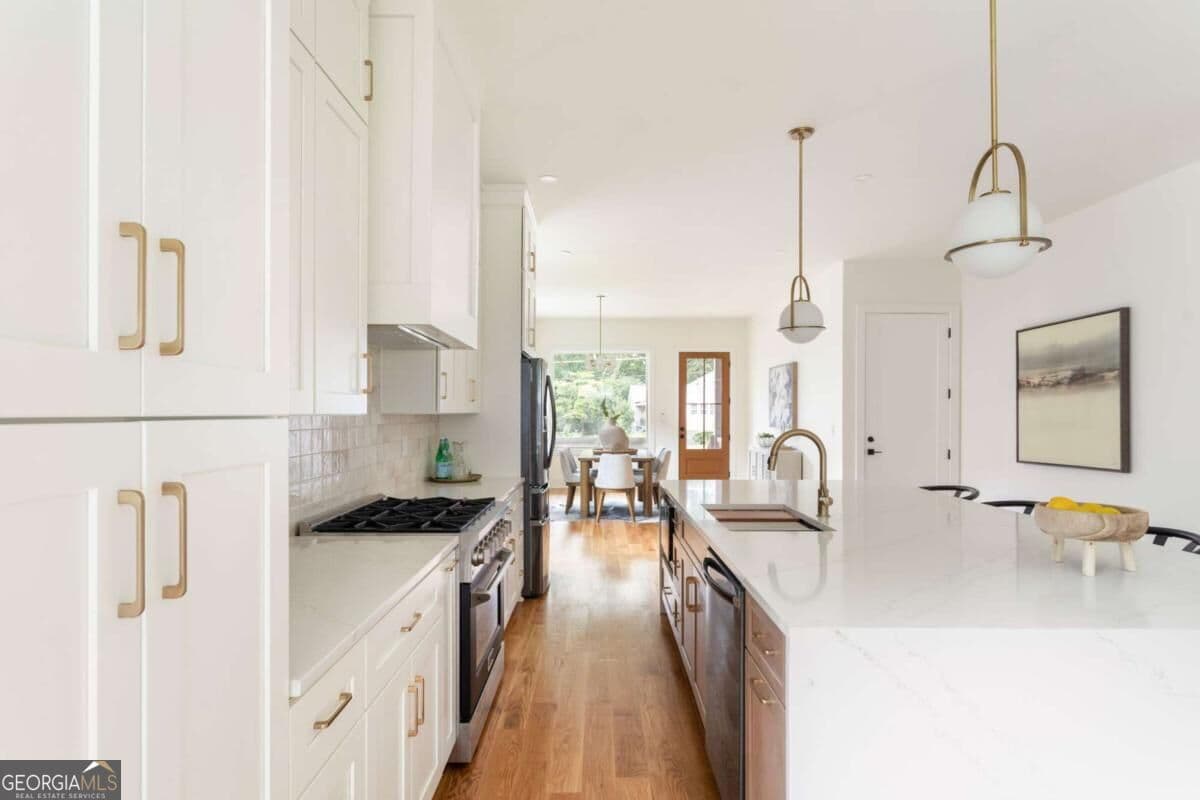 5 bedroom, 4 bathroom single family residence for sale at 1374 Sargent Avenue, Atlanta, GA 30316 — photo 9