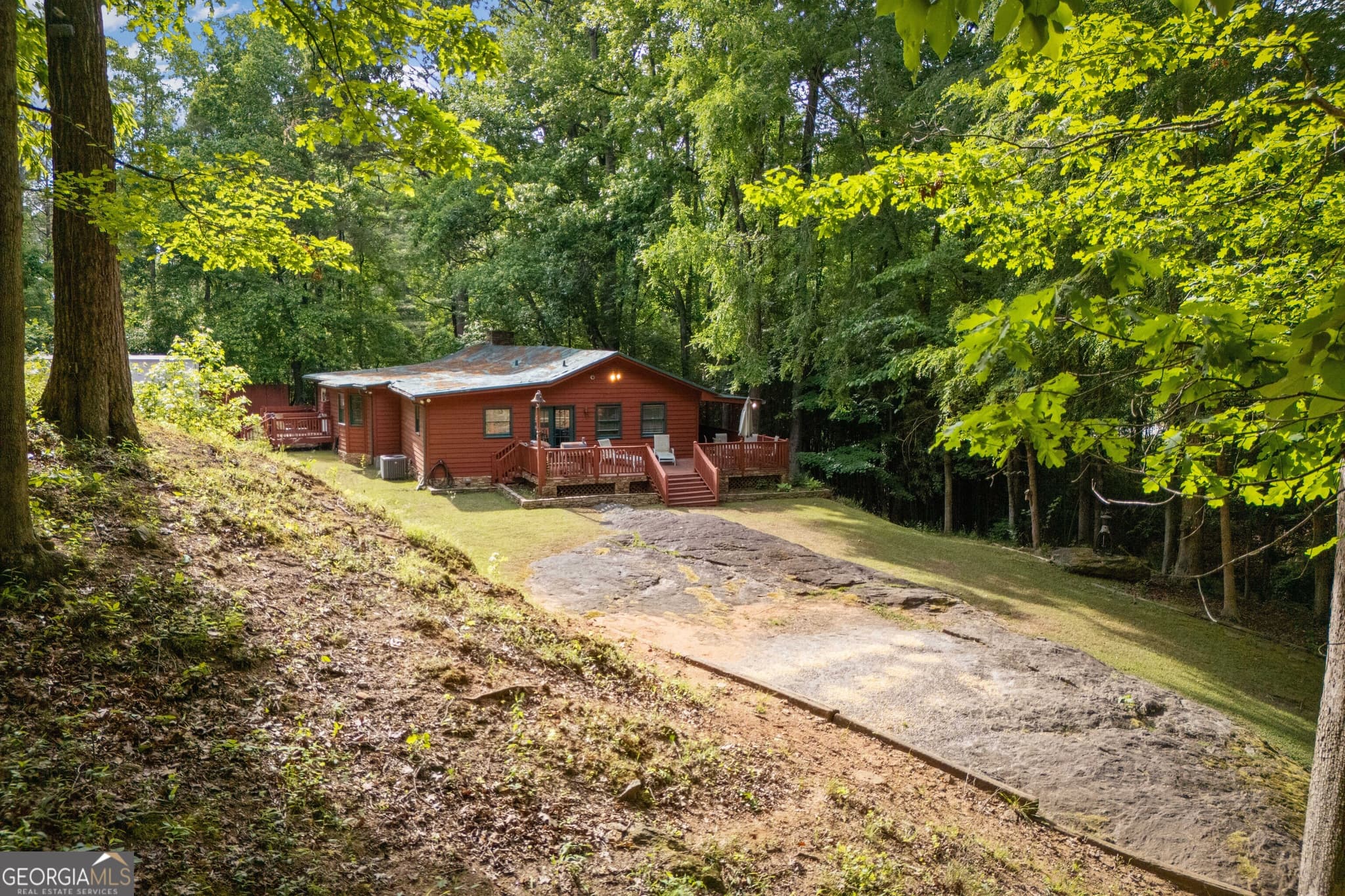 3 bedroom, 2 bathroom, 1,932 sq ft single family residence for sale at 20 Clark Hill Road, Newnan, GA 30263 — photo 7