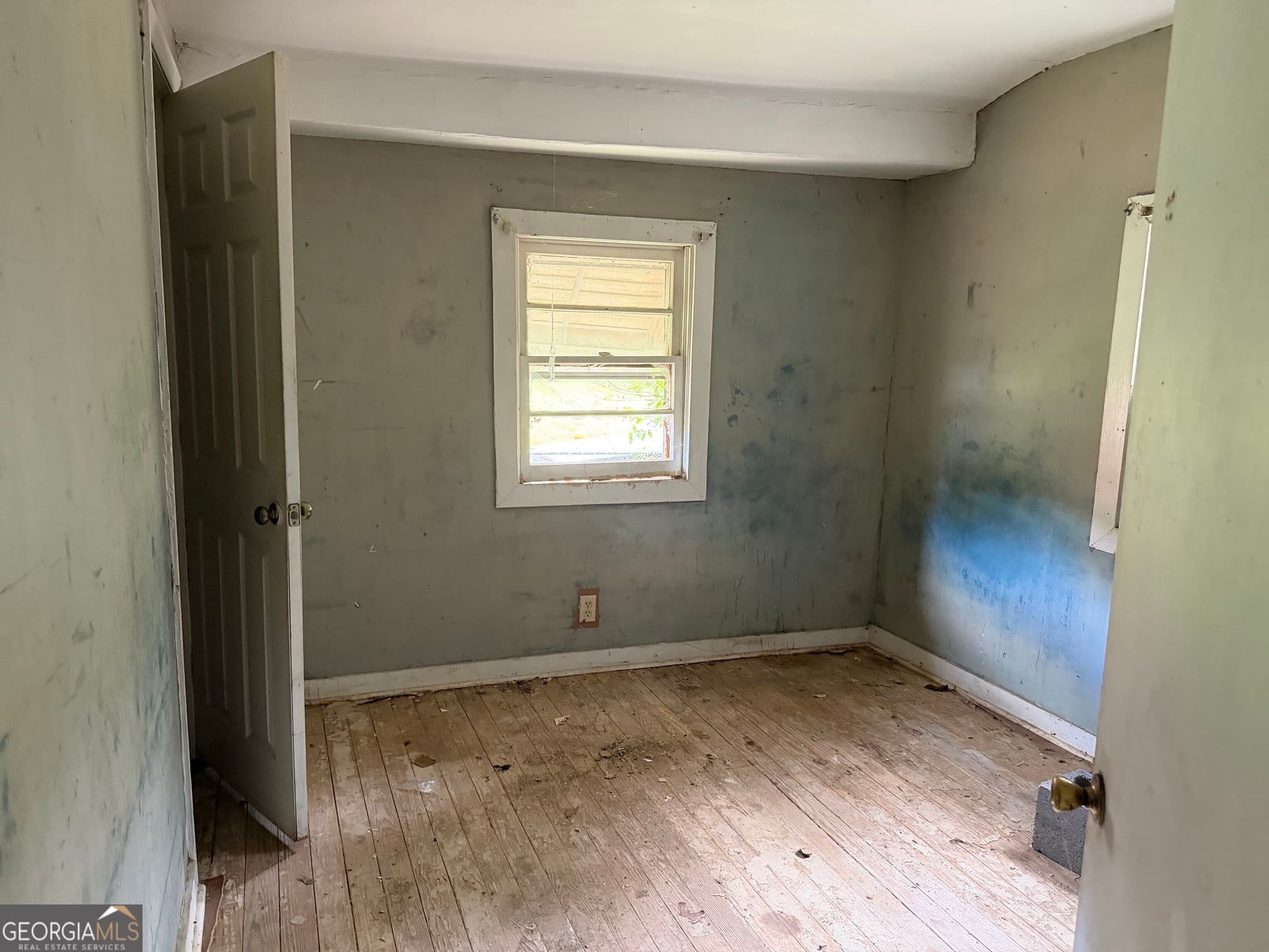 3 bedroom, 2 bathroom, 1,193 sq ft single family residence for sale at 407 Lamar Street, Fort Valley, GA 31030 — photo 7