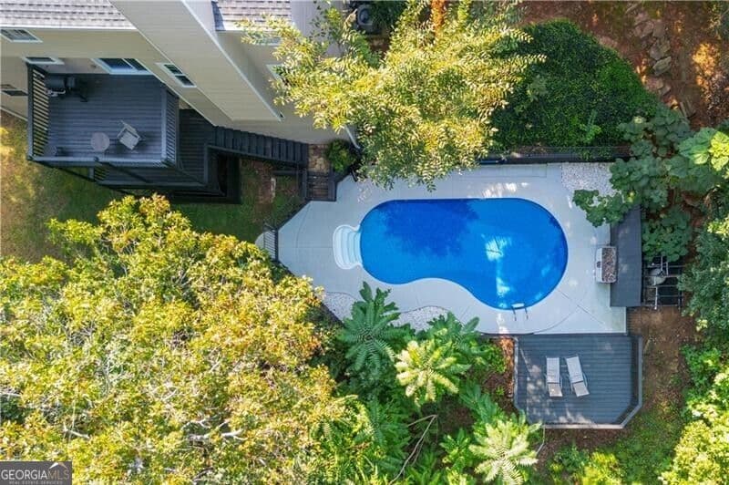 4 bedroom, 2.5 bathroom, 2,792 sq ft single family residence under contract at 777 Chanson Drive, Marietta, GA 30064 — photo 2