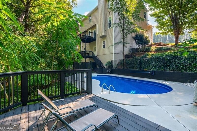 4 bedroom, 2.5 bathroom, 2,792 sq ft single family residence under contract at 777 Chanson Drive, Marietta, GA 30064 — photo 8