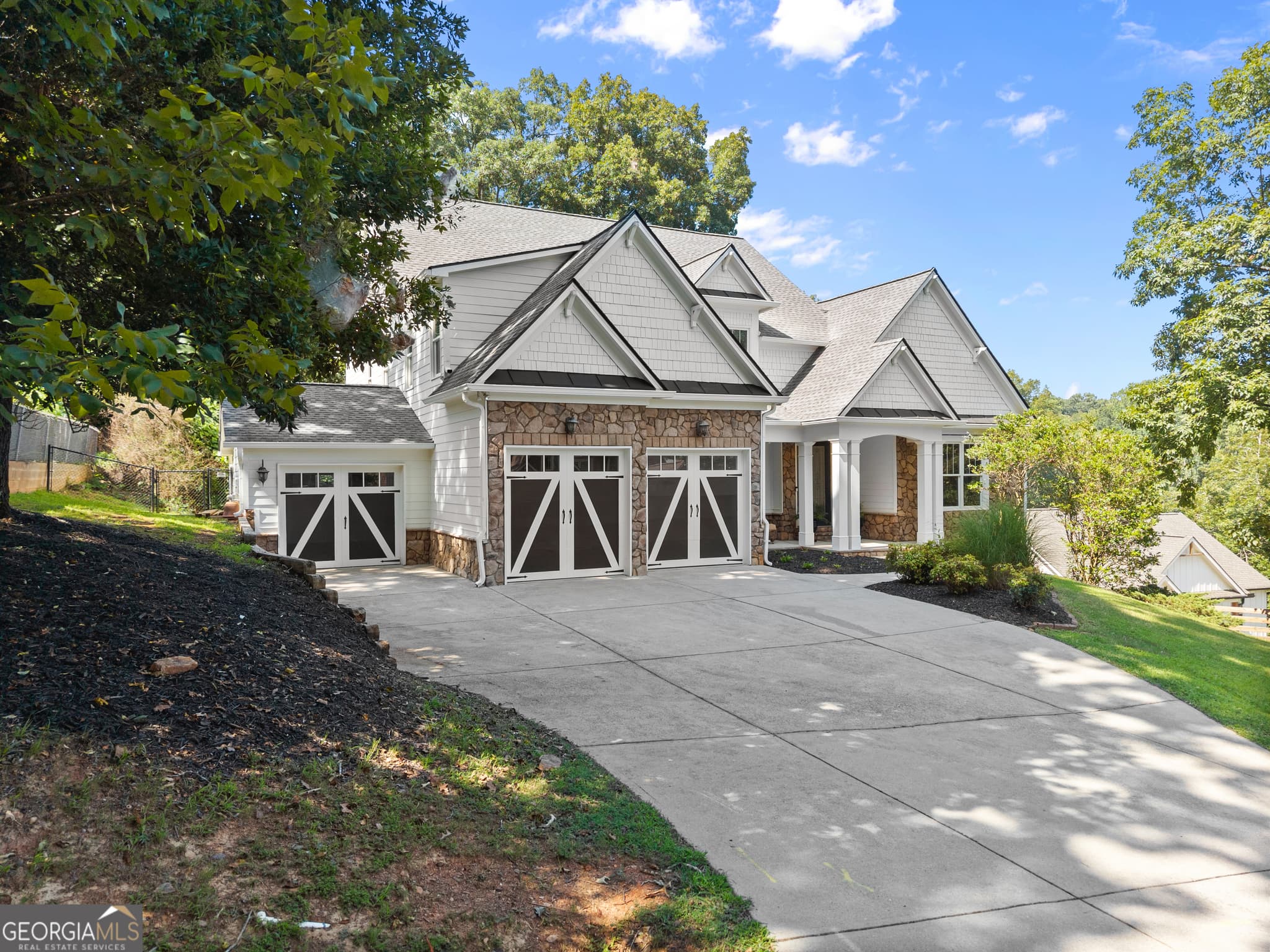 5 bedroom, 4.5 bathroom, 5,467 sq ft single family residence for sale at 3309 Chaney Circle, Gainesville, GA 30506 — photo 6