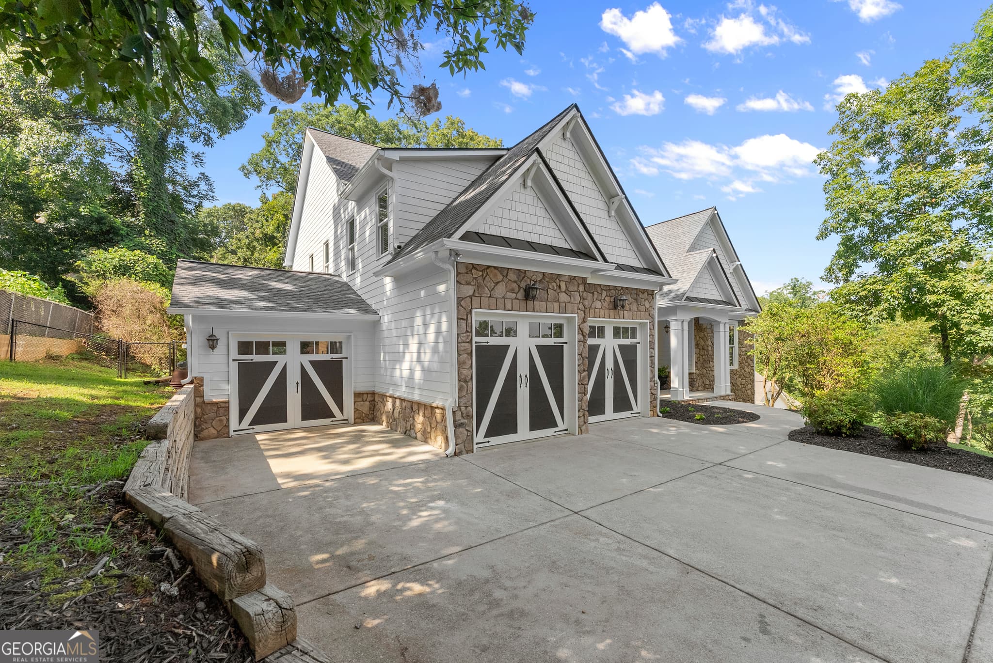 5 bedroom, 4.5 bathroom, 5,467 sq ft single family residence for sale at 3309 Chaney Circle, Gainesville, GA 30506 — photo 5
