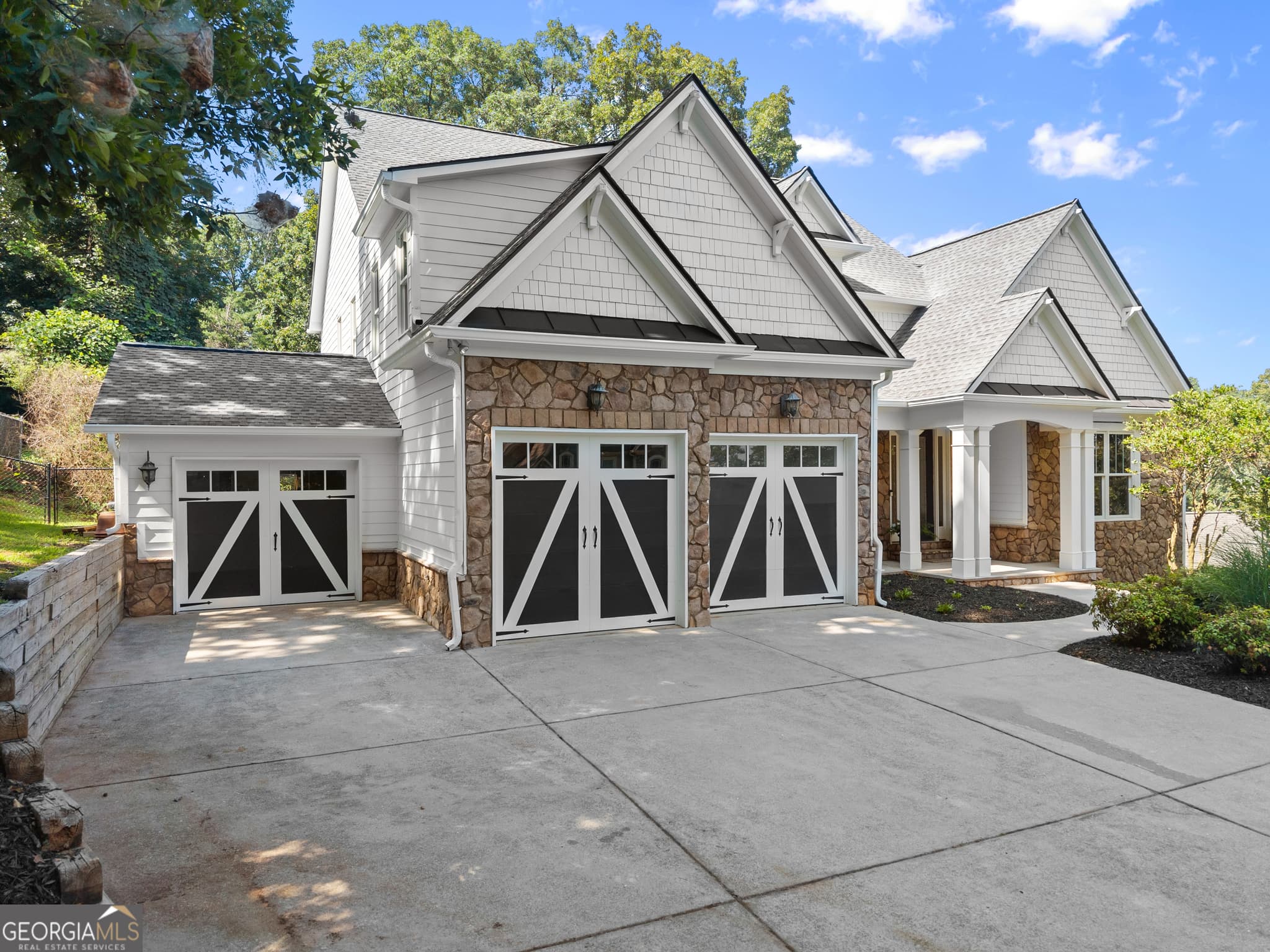 5 bedroom, 4.5 bathroom, 5,467 sq ft single family residence for sale at 3309 Chaney Circle, Gainesville, GA 30506 — photo 4