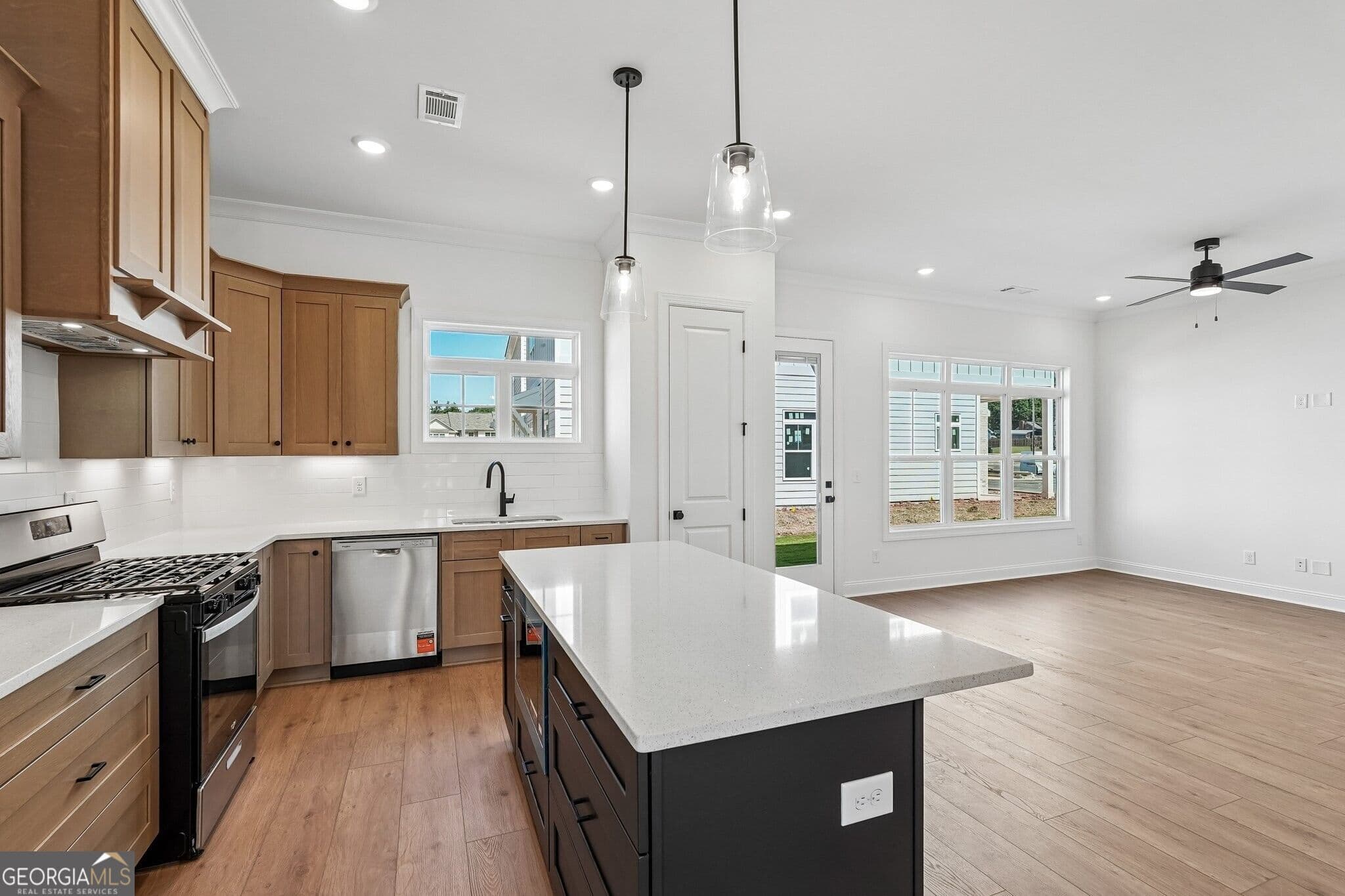4 bedroom, 3.5 bathroom, 2,397 sq ft single family residence for sale at 3942 Fulson Drive, Lilburn, GA 30047 — photo 8